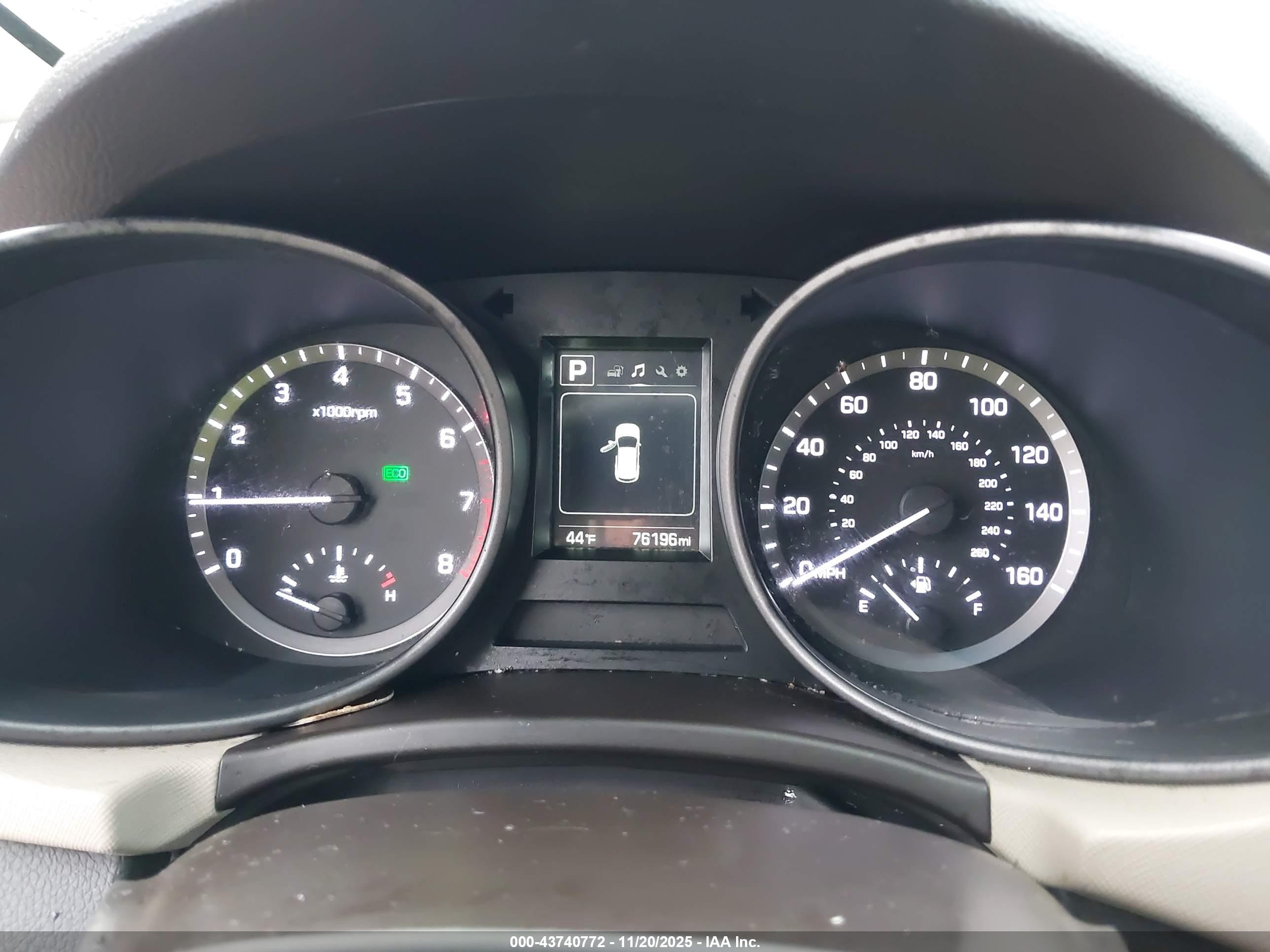 HYUNDAI SANTA image 7