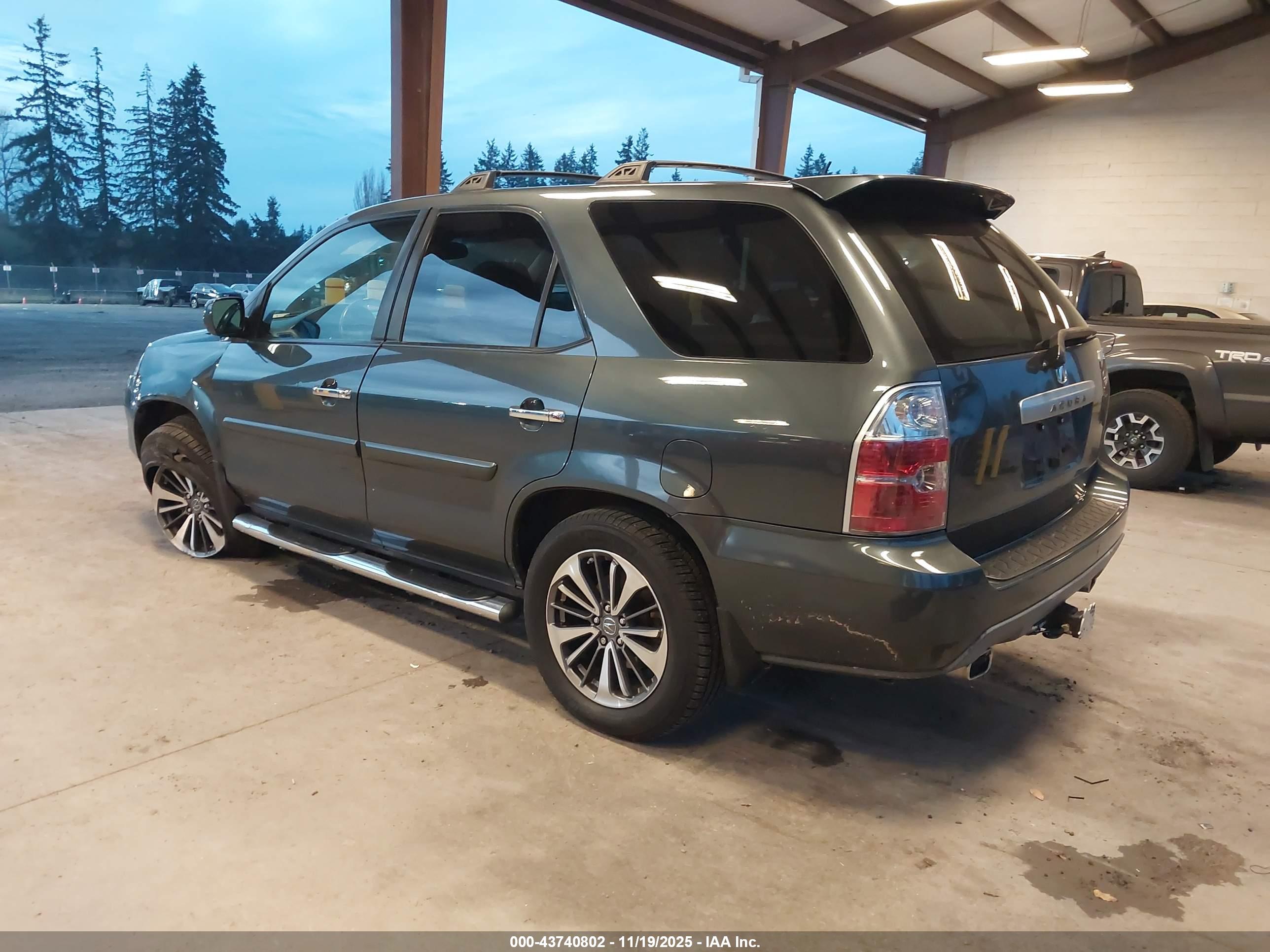ACURA MDX image 3
