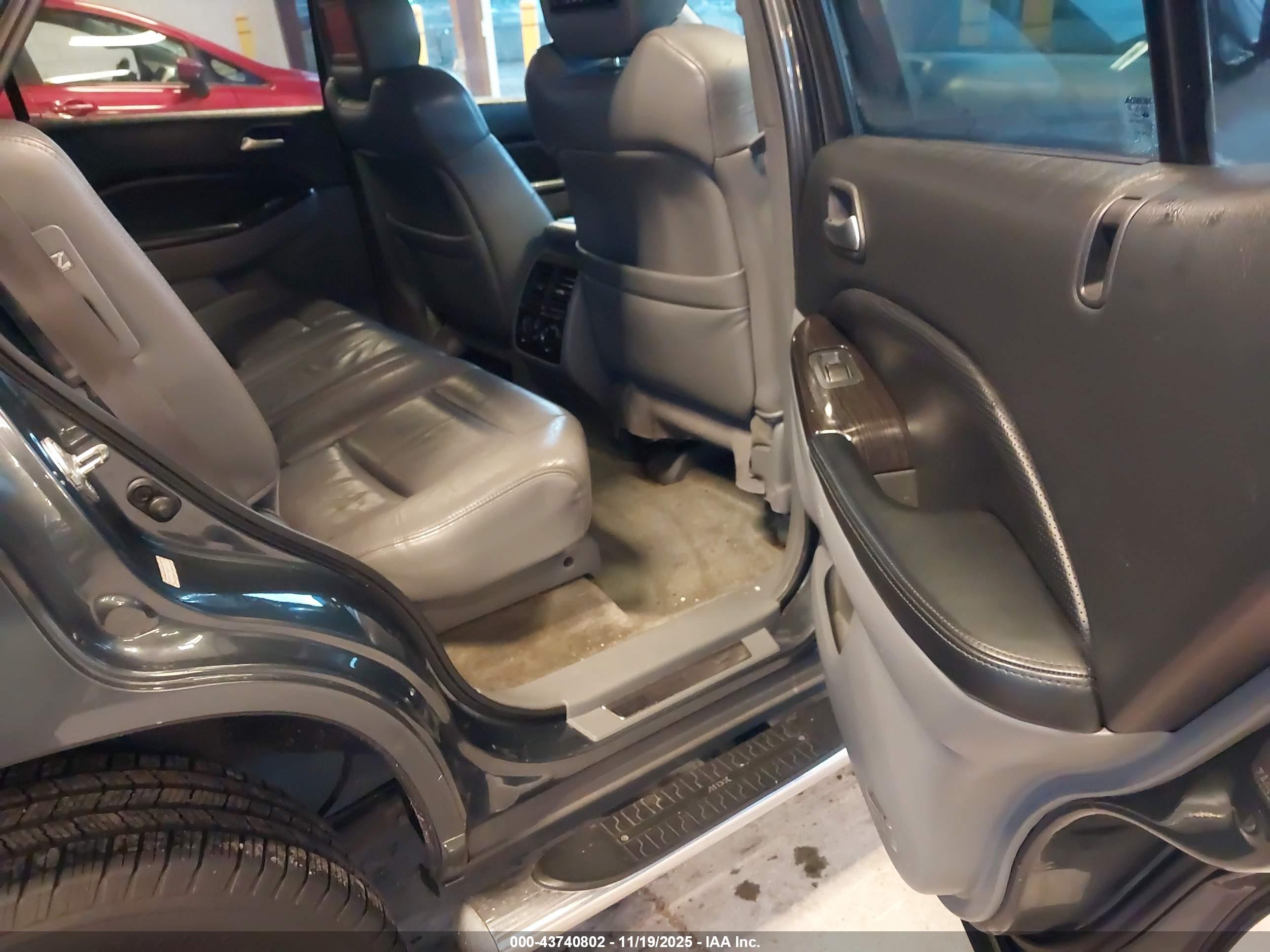 ACURA MDX image 8