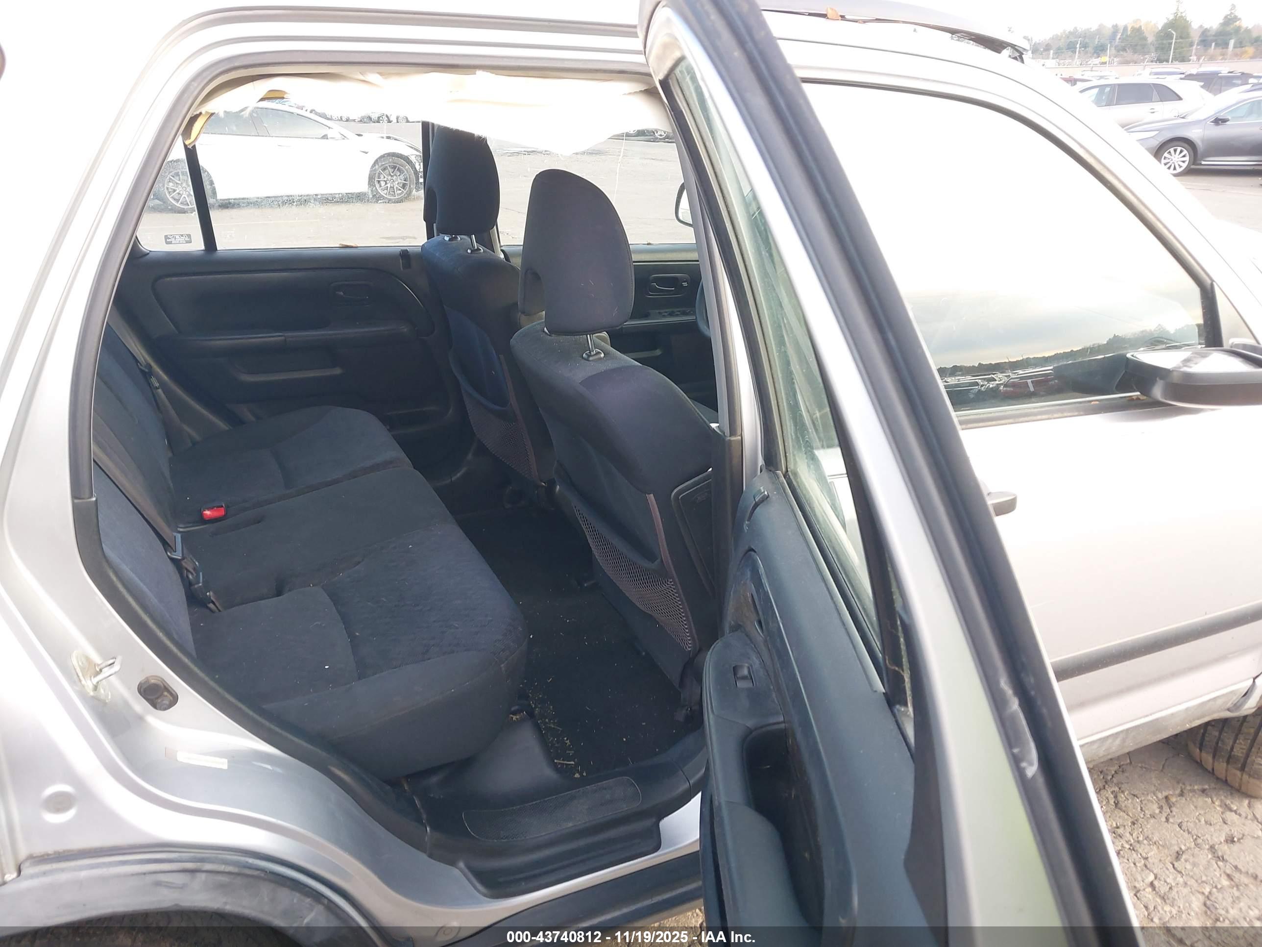HONDA CR-V image 8