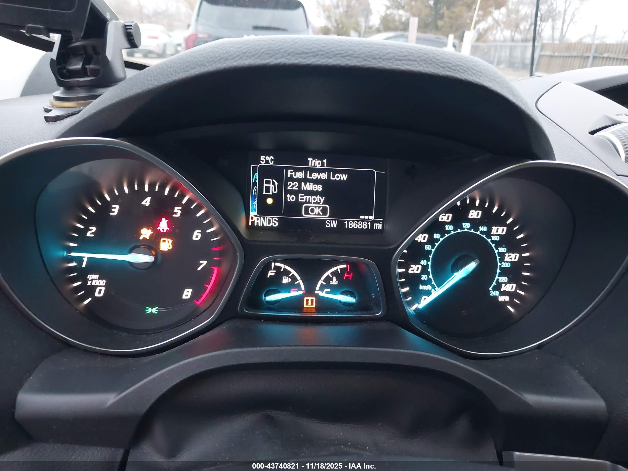 FORD ESCAPE image 7