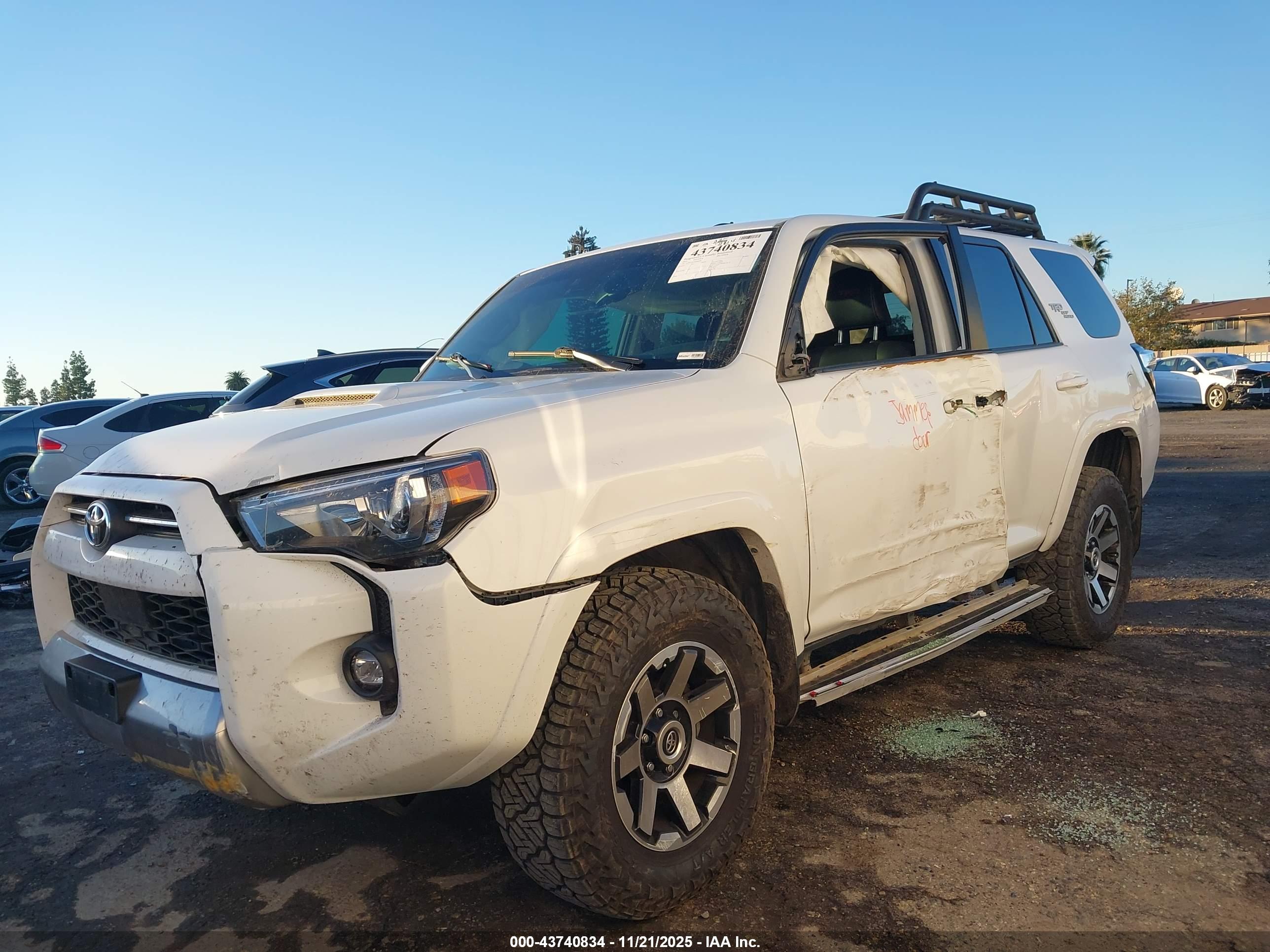 TOYOTA 4RUNNER image 2