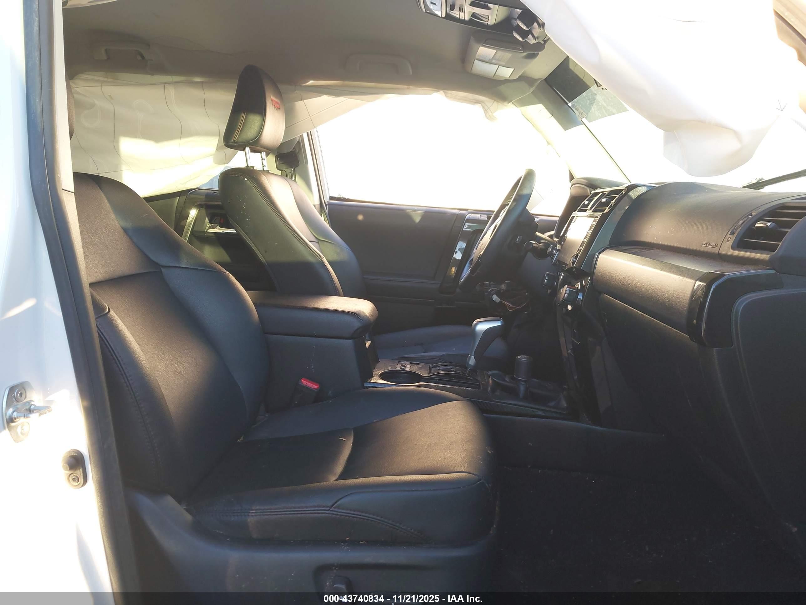 TOYOTA 4RUNNER image 5