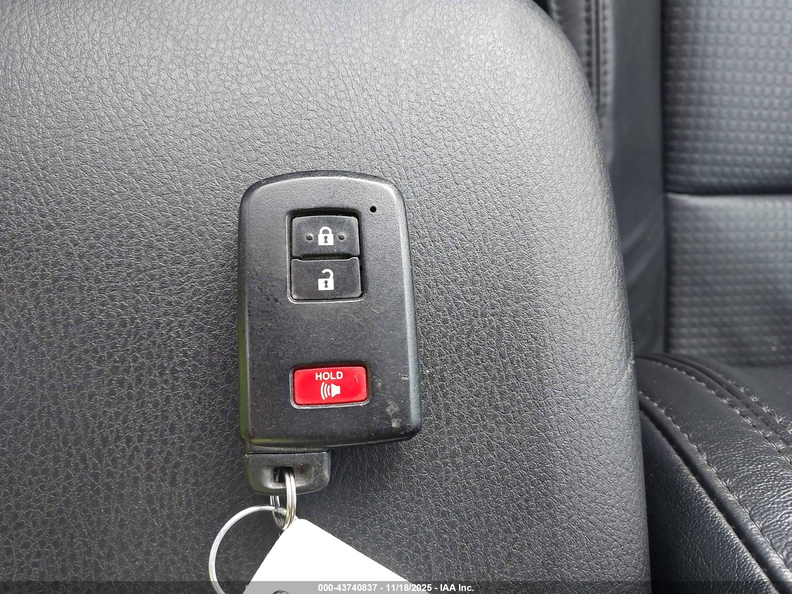 TOYOTA TACOMA image 11