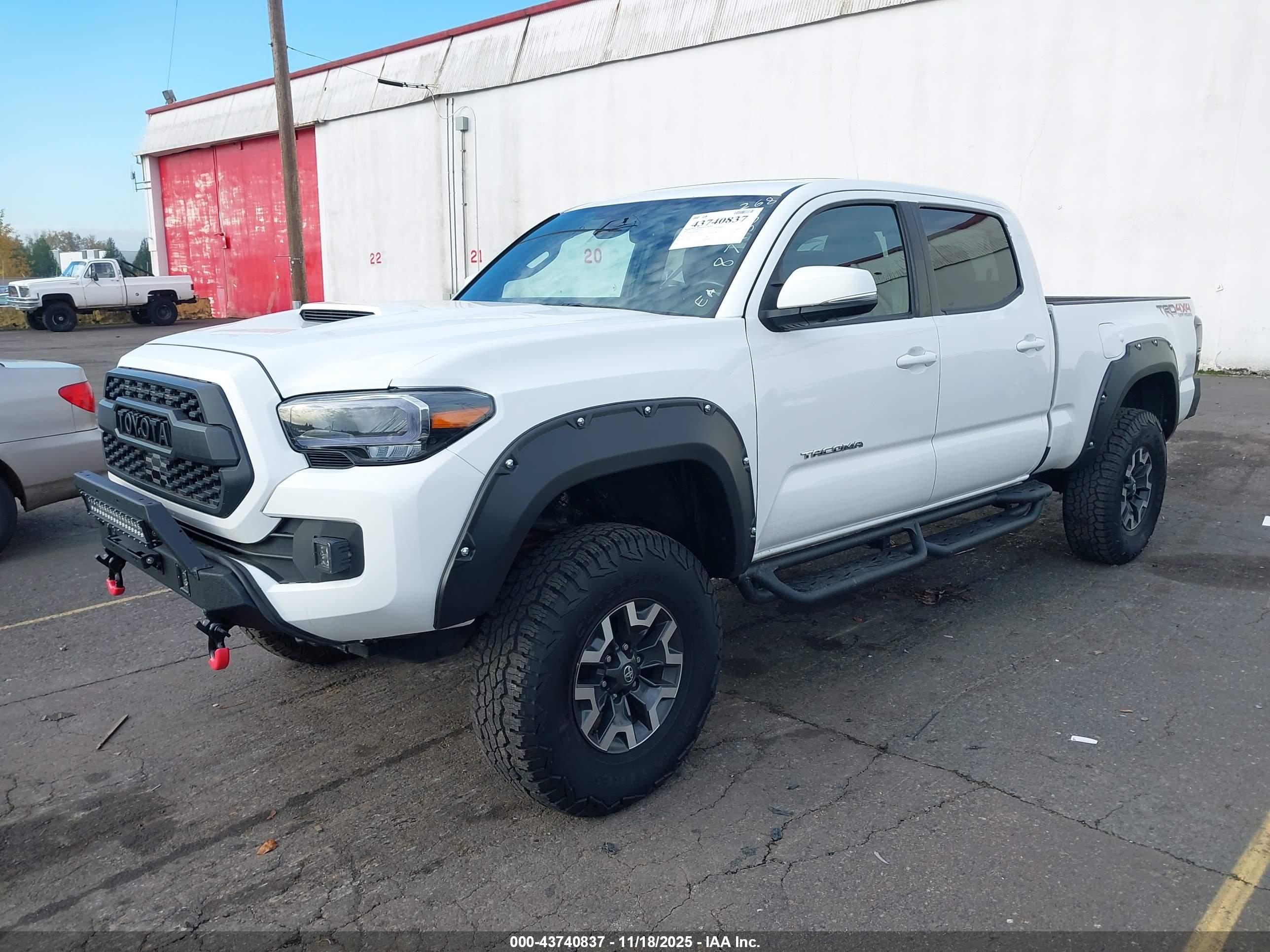 TOYOTA TACOMA image 2