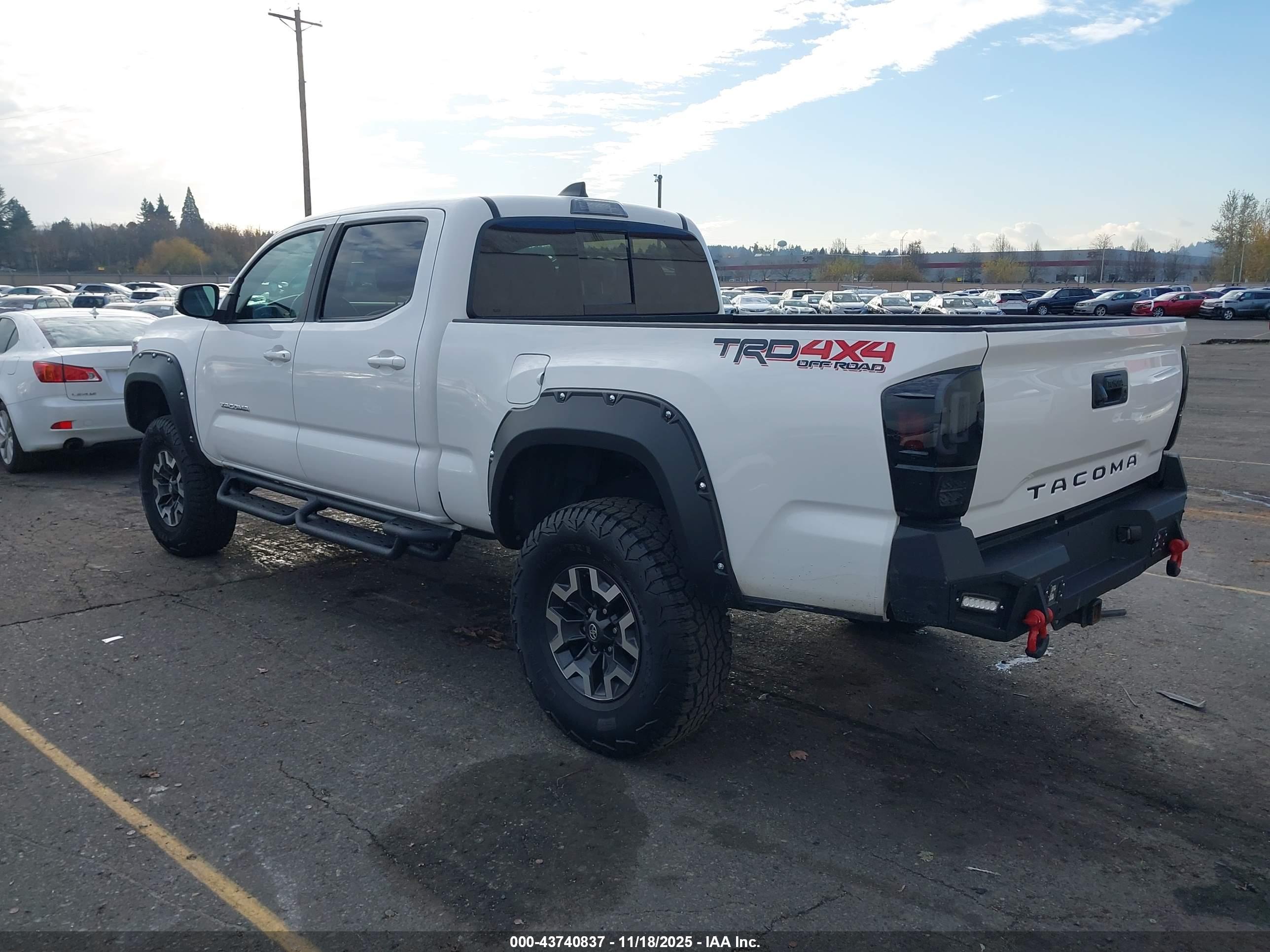 TOYOTA TACOMA image 3