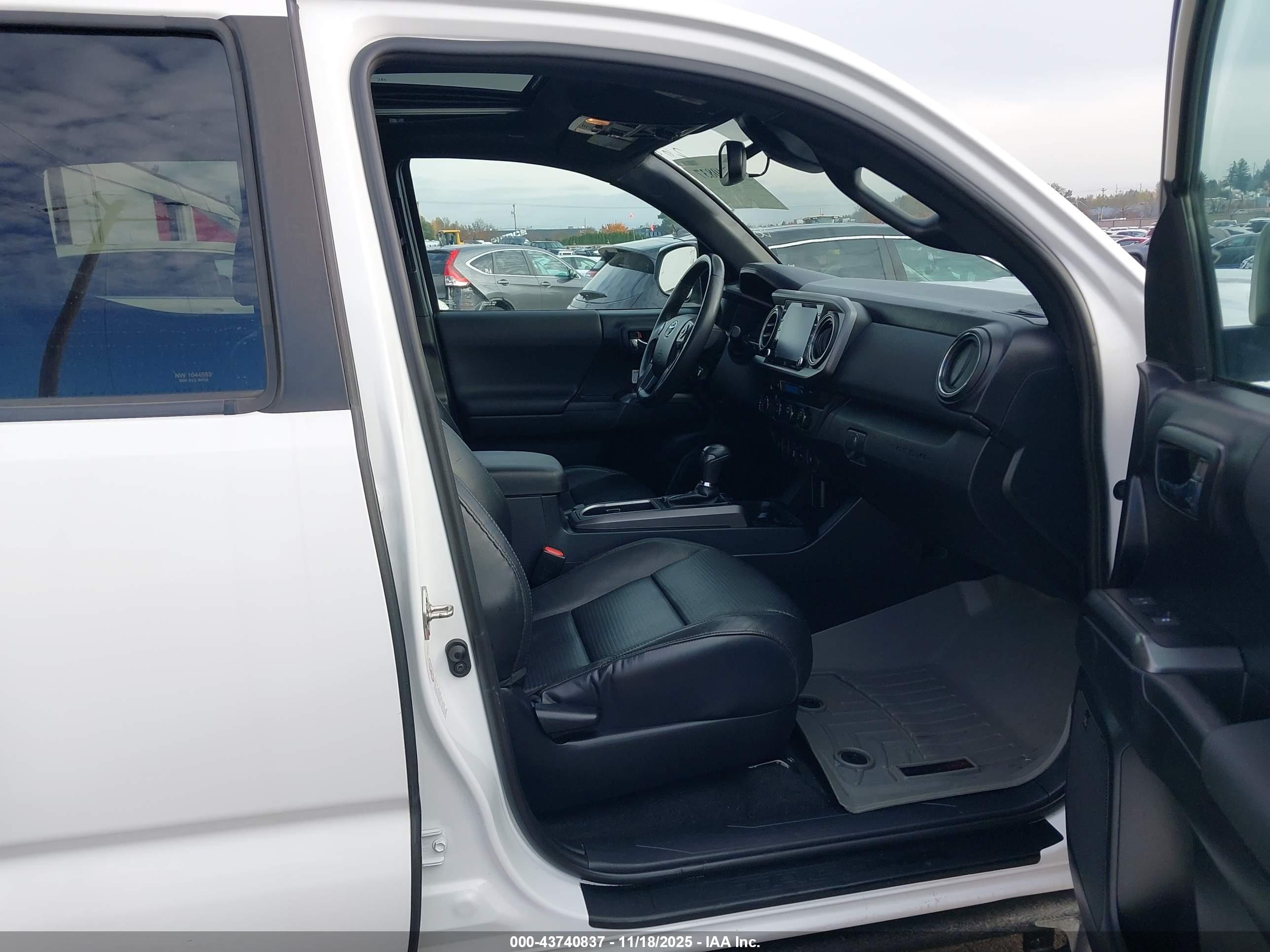 TOYOTA TACOMA image 5