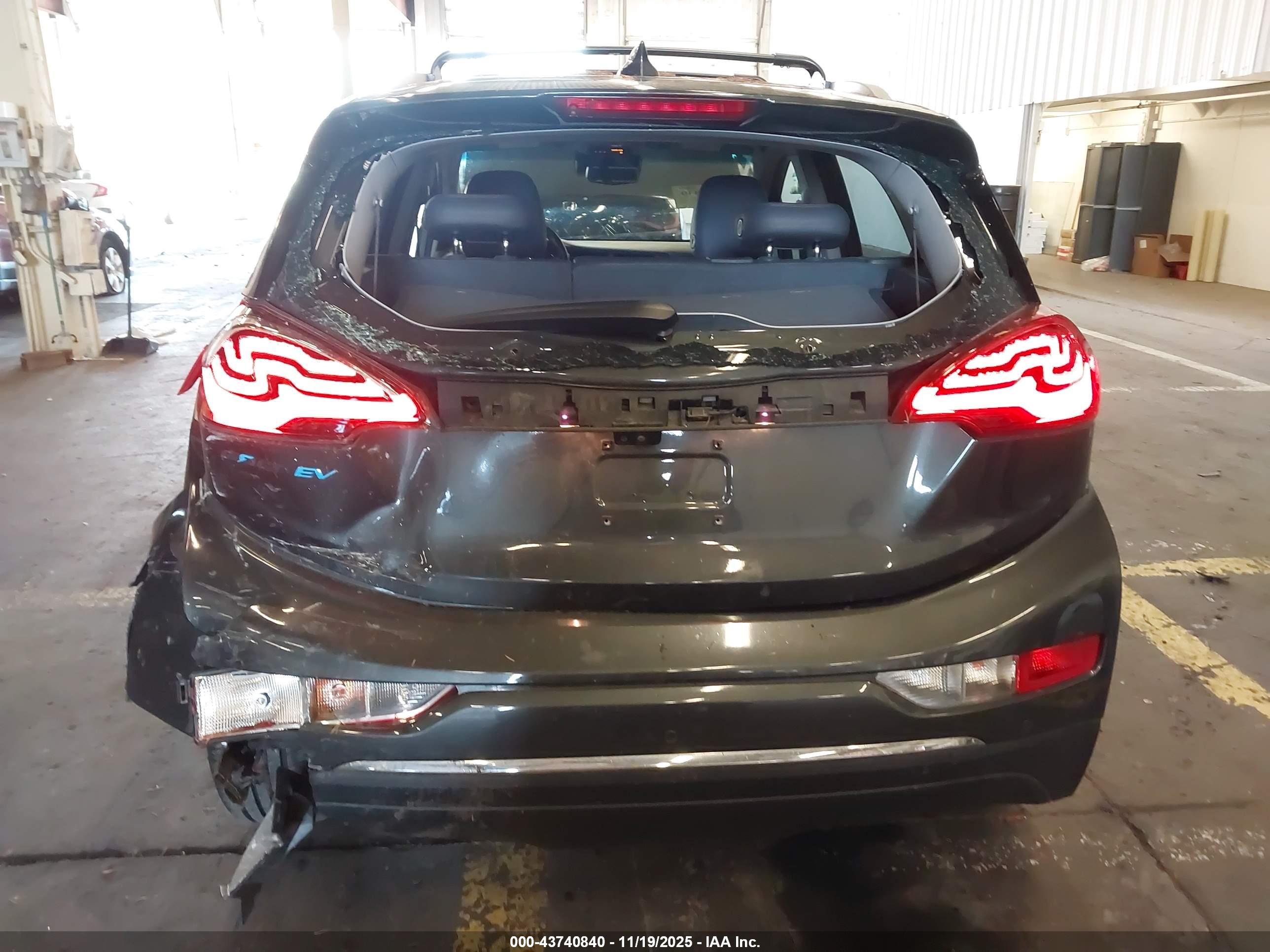 CHEVROLET BOLT image 6