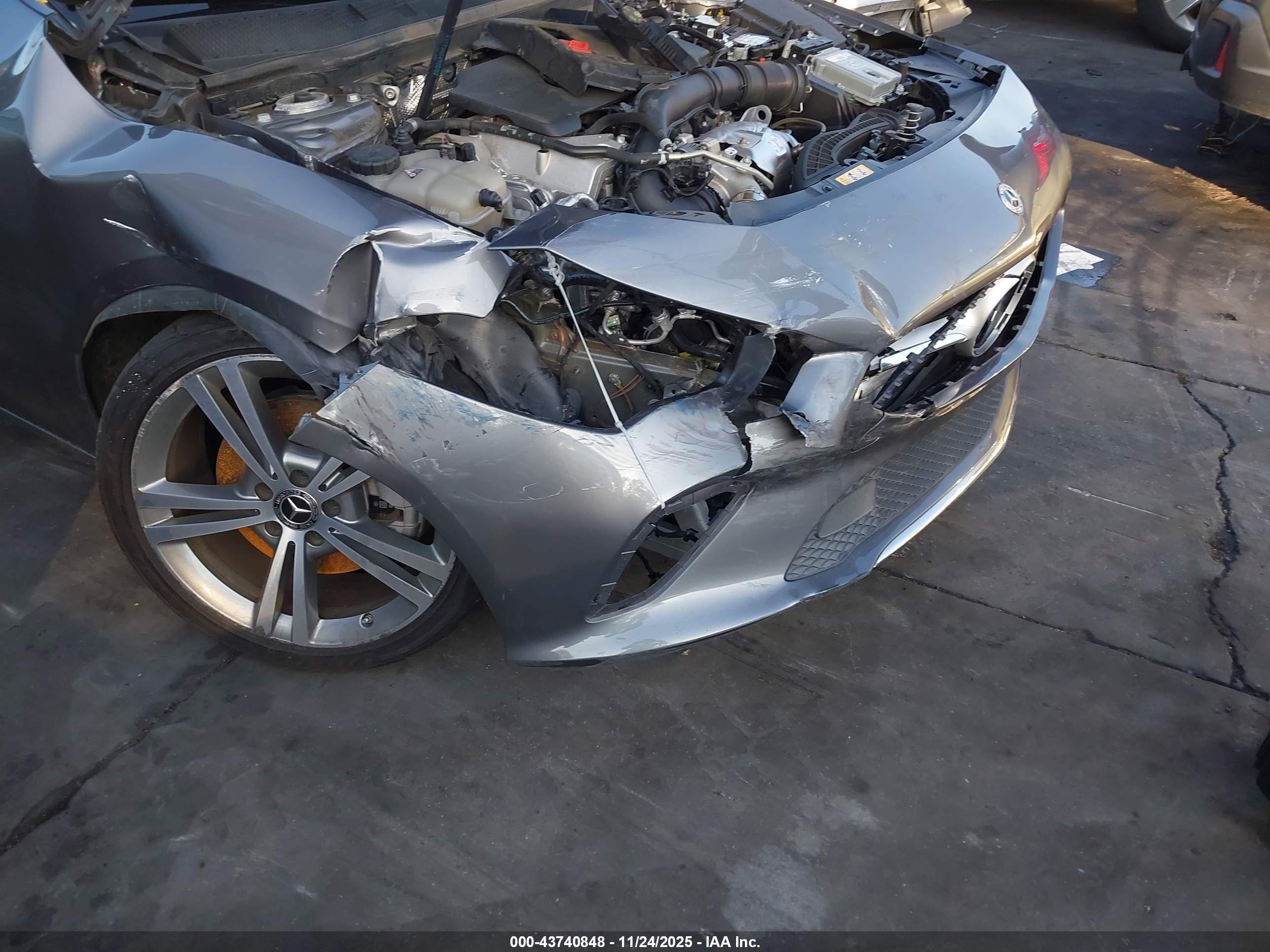MERCEDES-BENZ CLA image 6