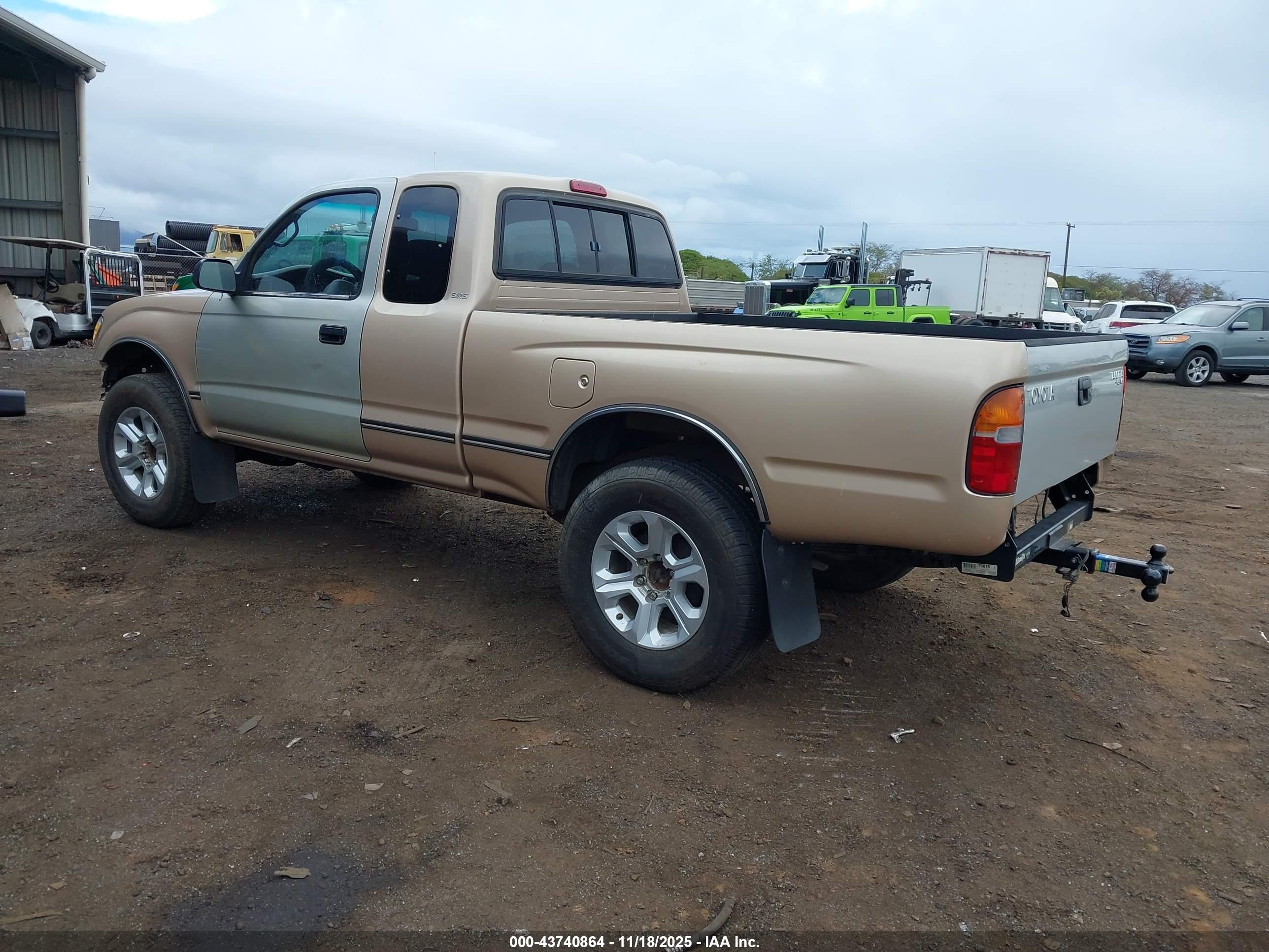TOYOTA TACOMA image 3