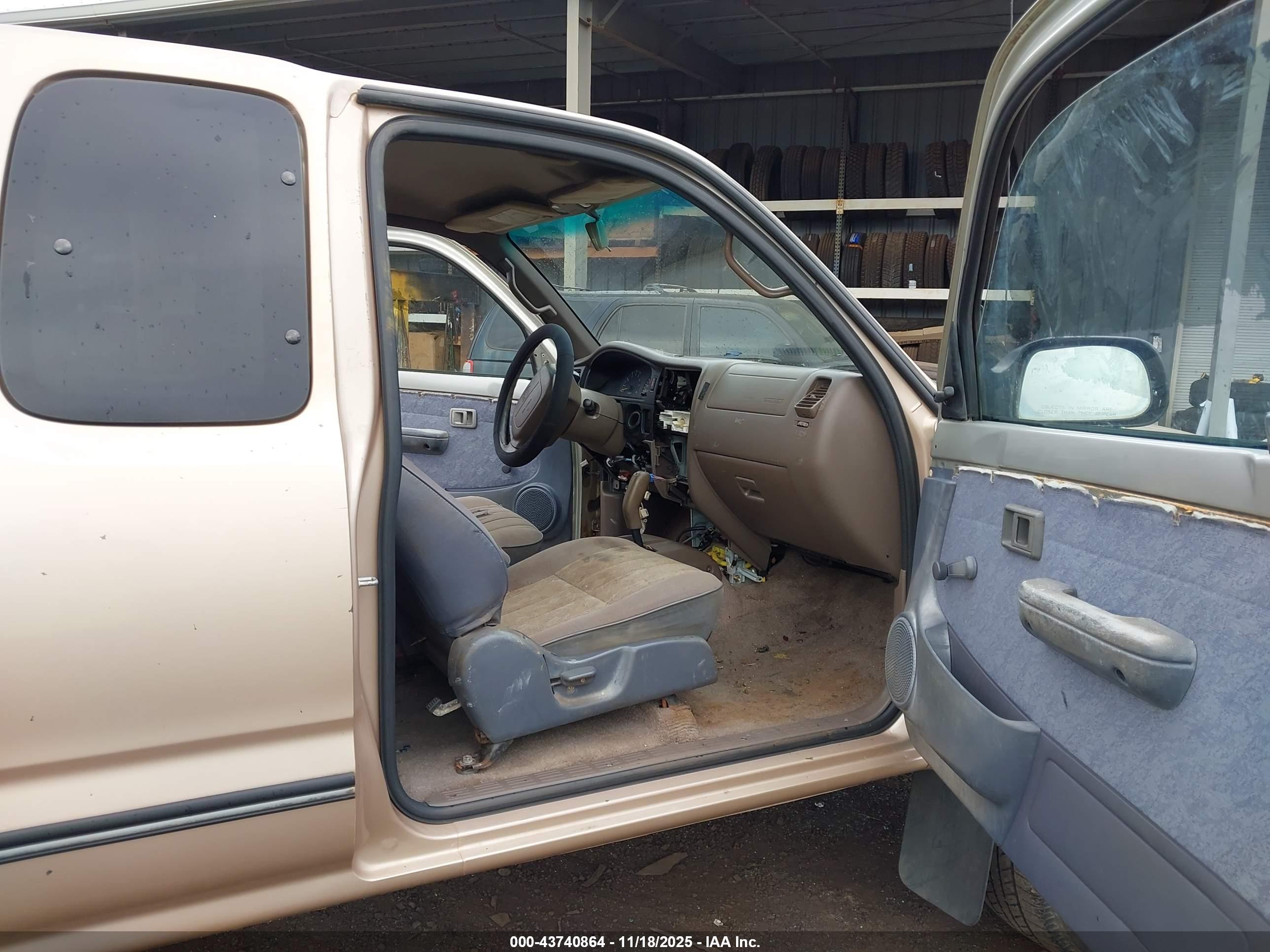 TOYOTA TACOMA image 5