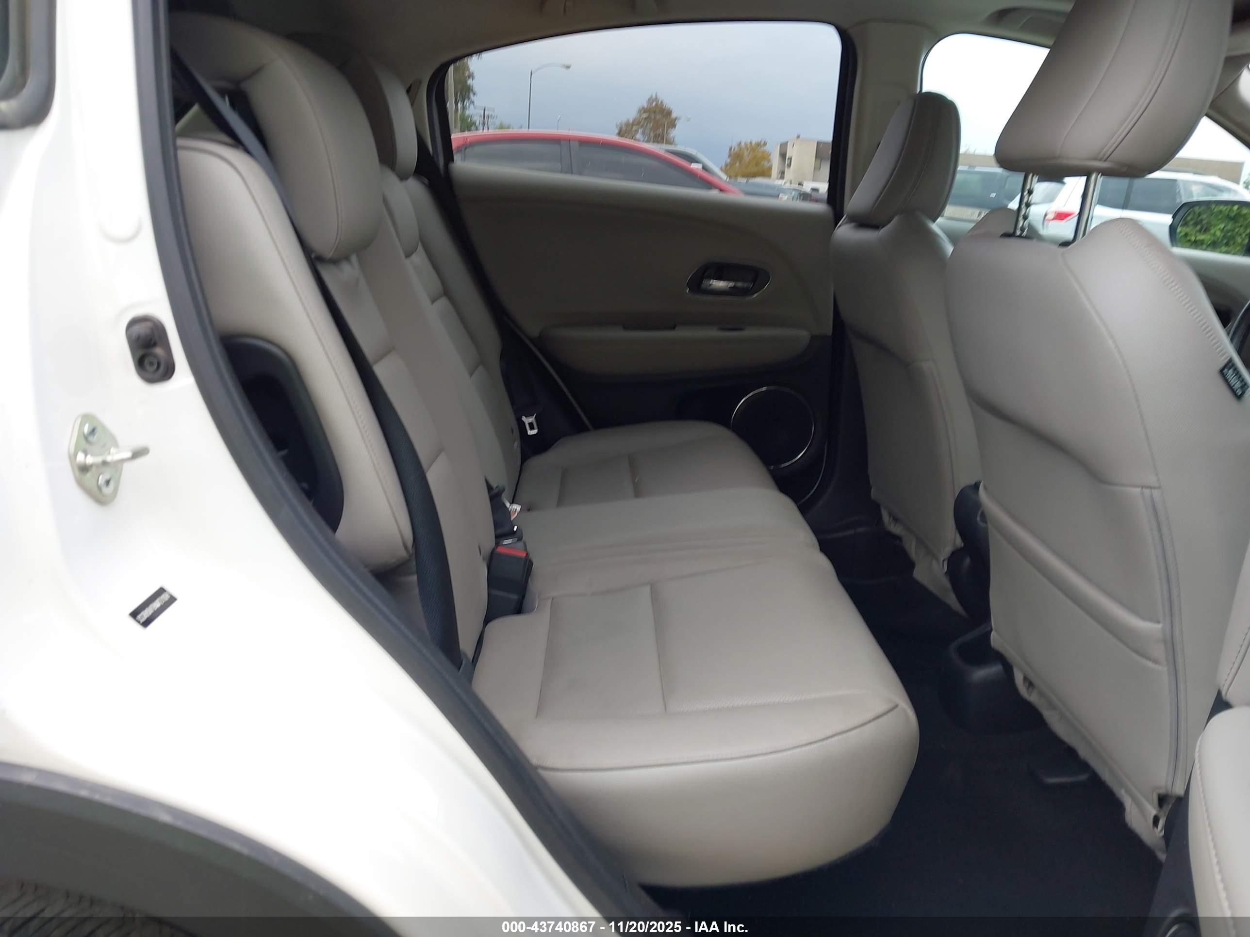 HONDA HR-V image 8