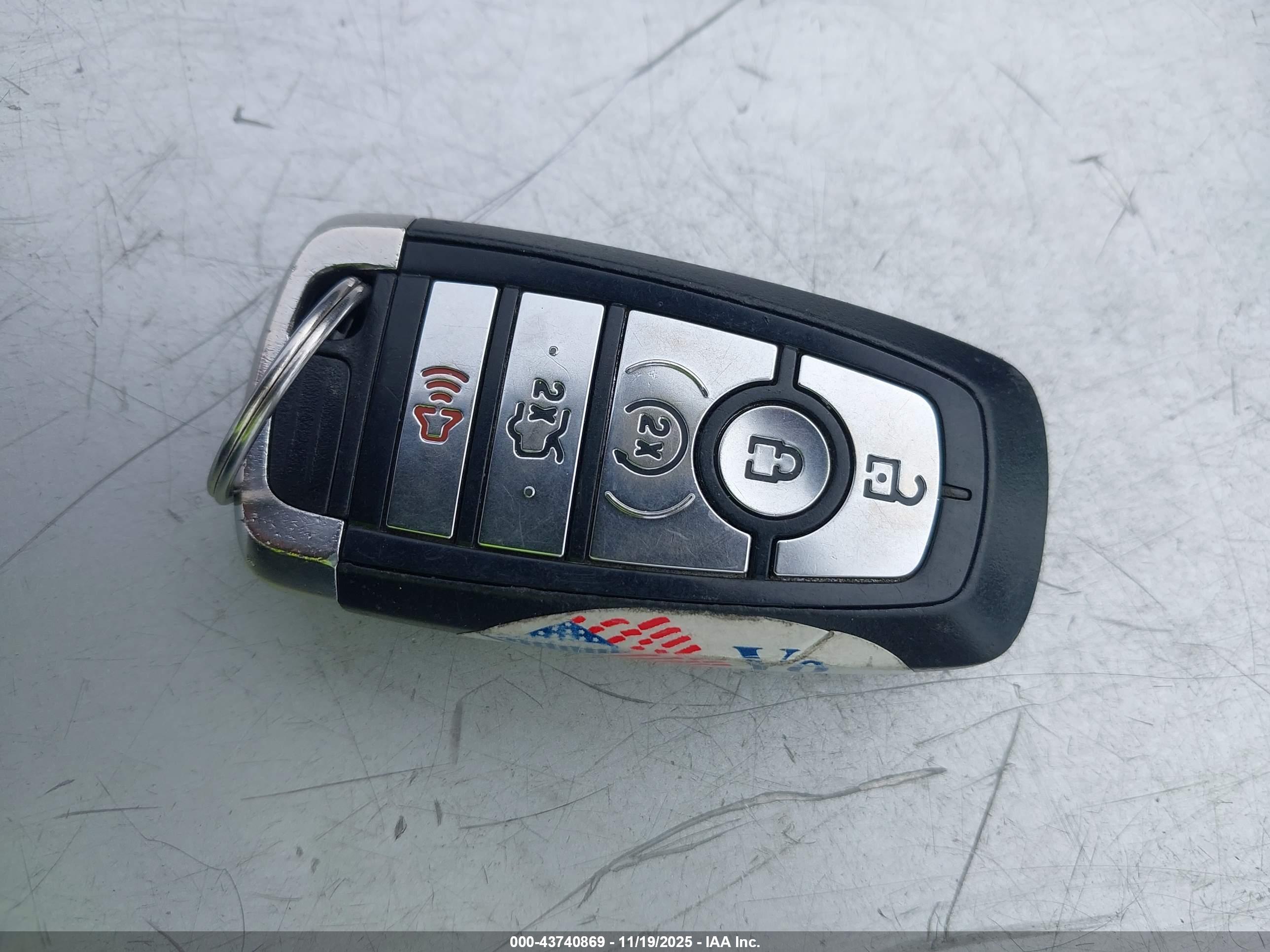 FORD FUSION image 11