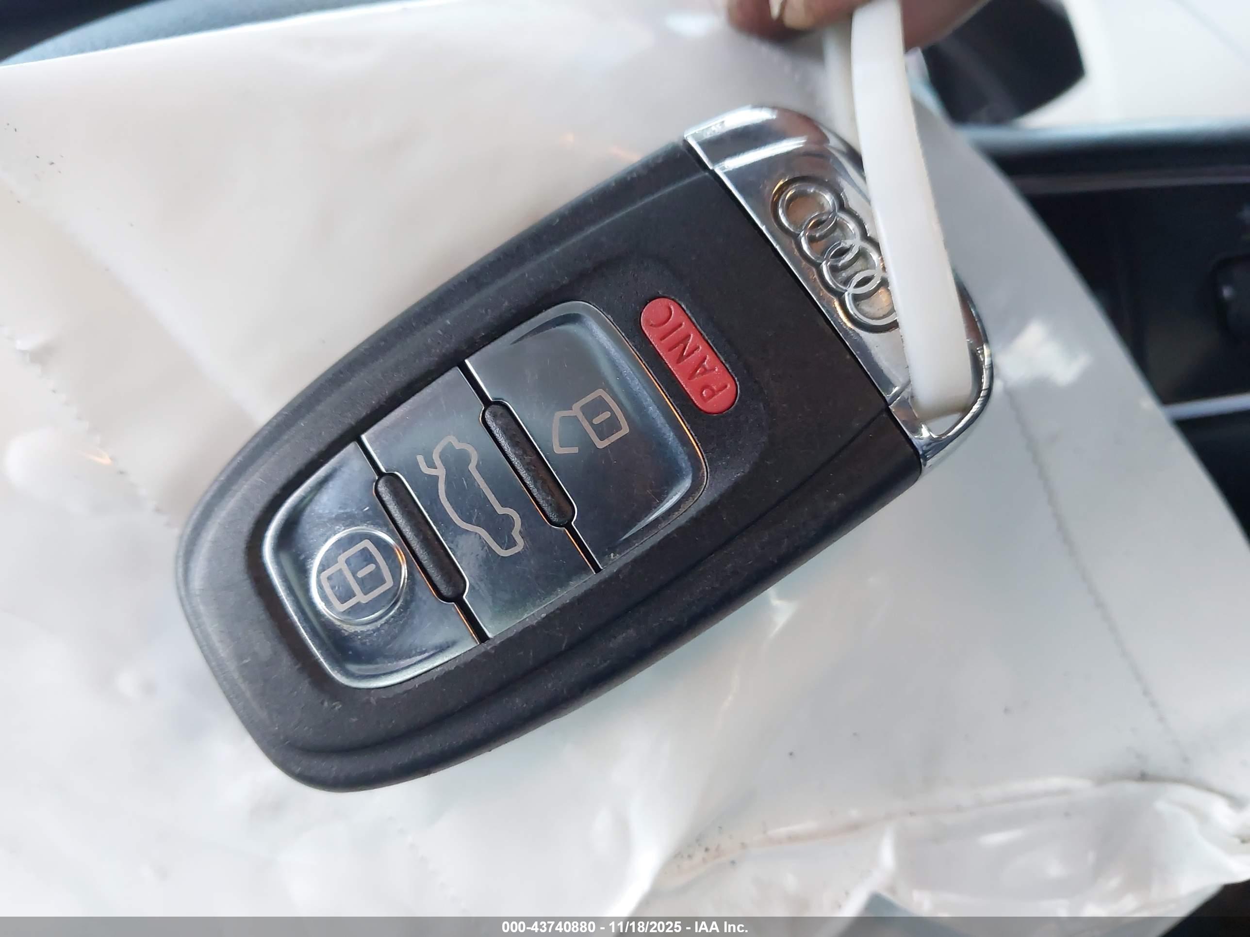 AUDI A4 image 11