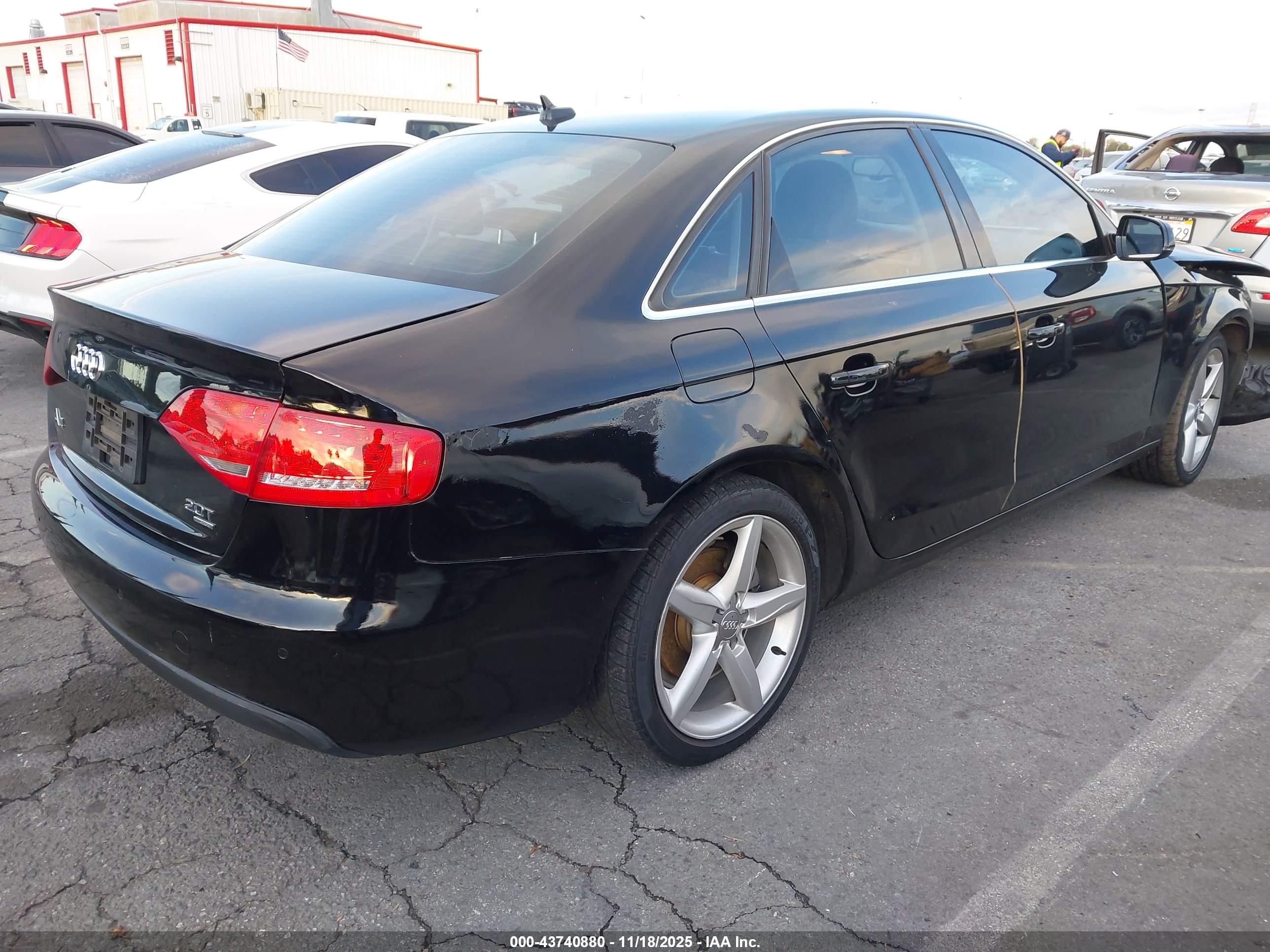 AUDI A4 image 4