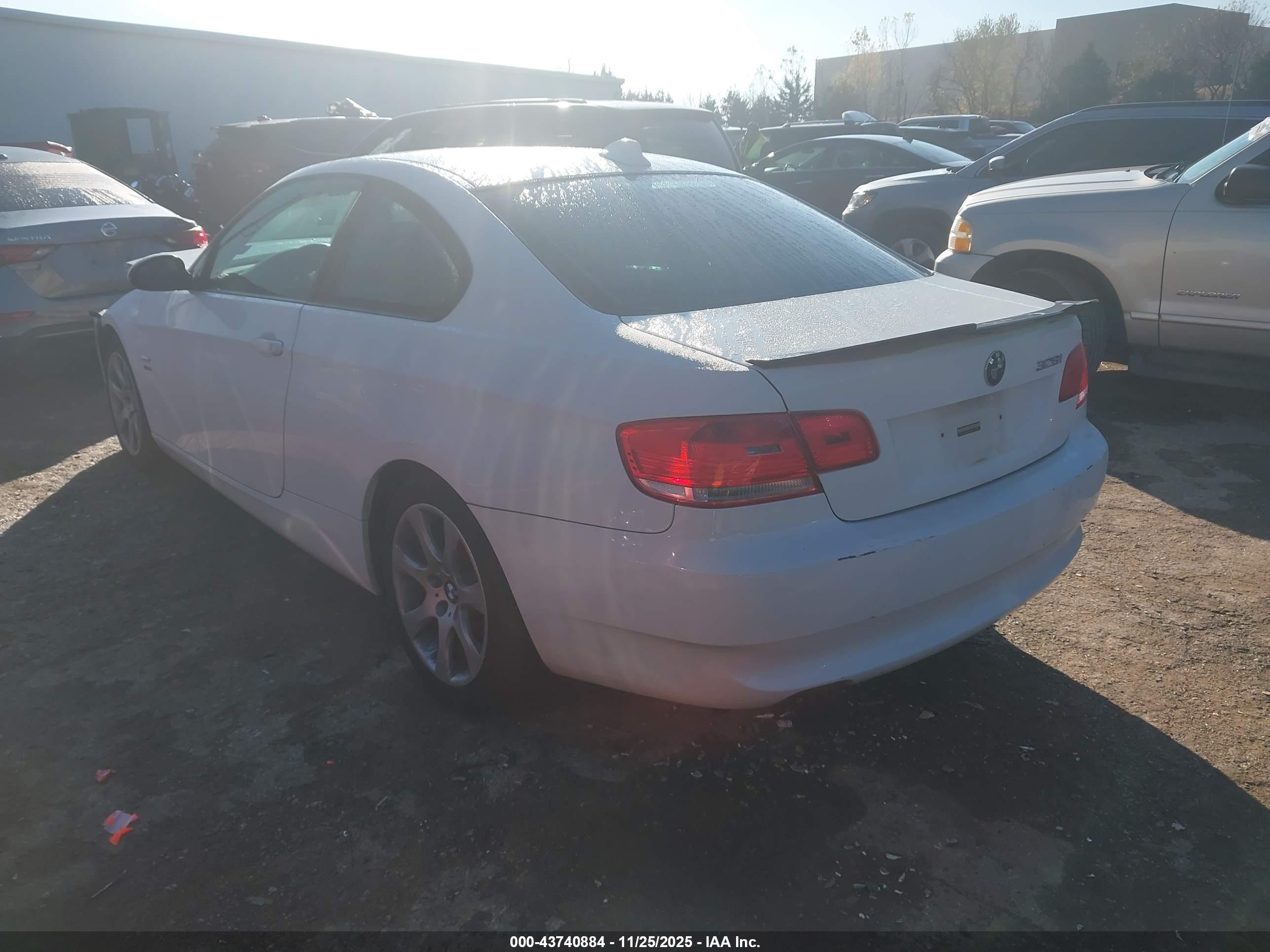 BMW 328I image 3