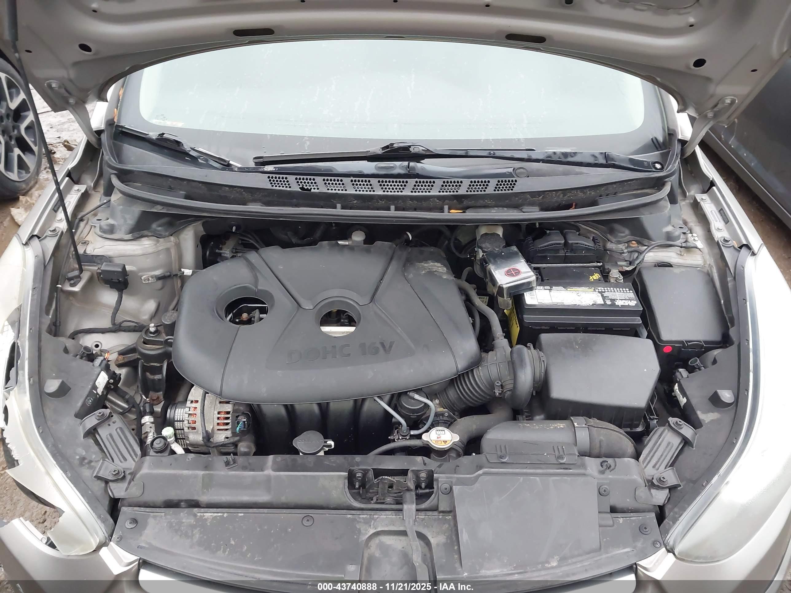 HYUNDAI ELANTRA image 10