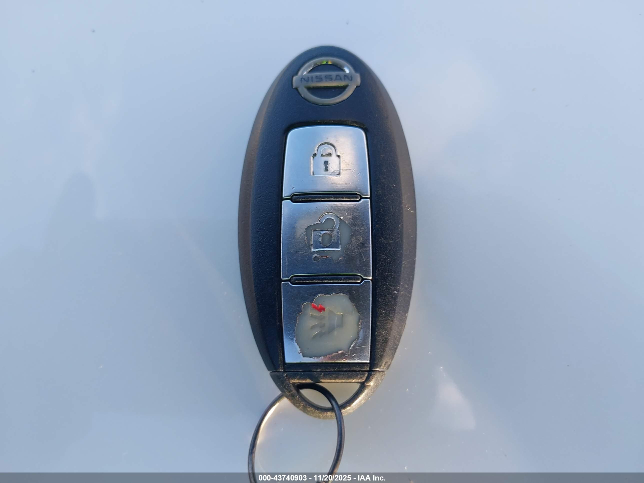 NISSAN ROGUE image 11