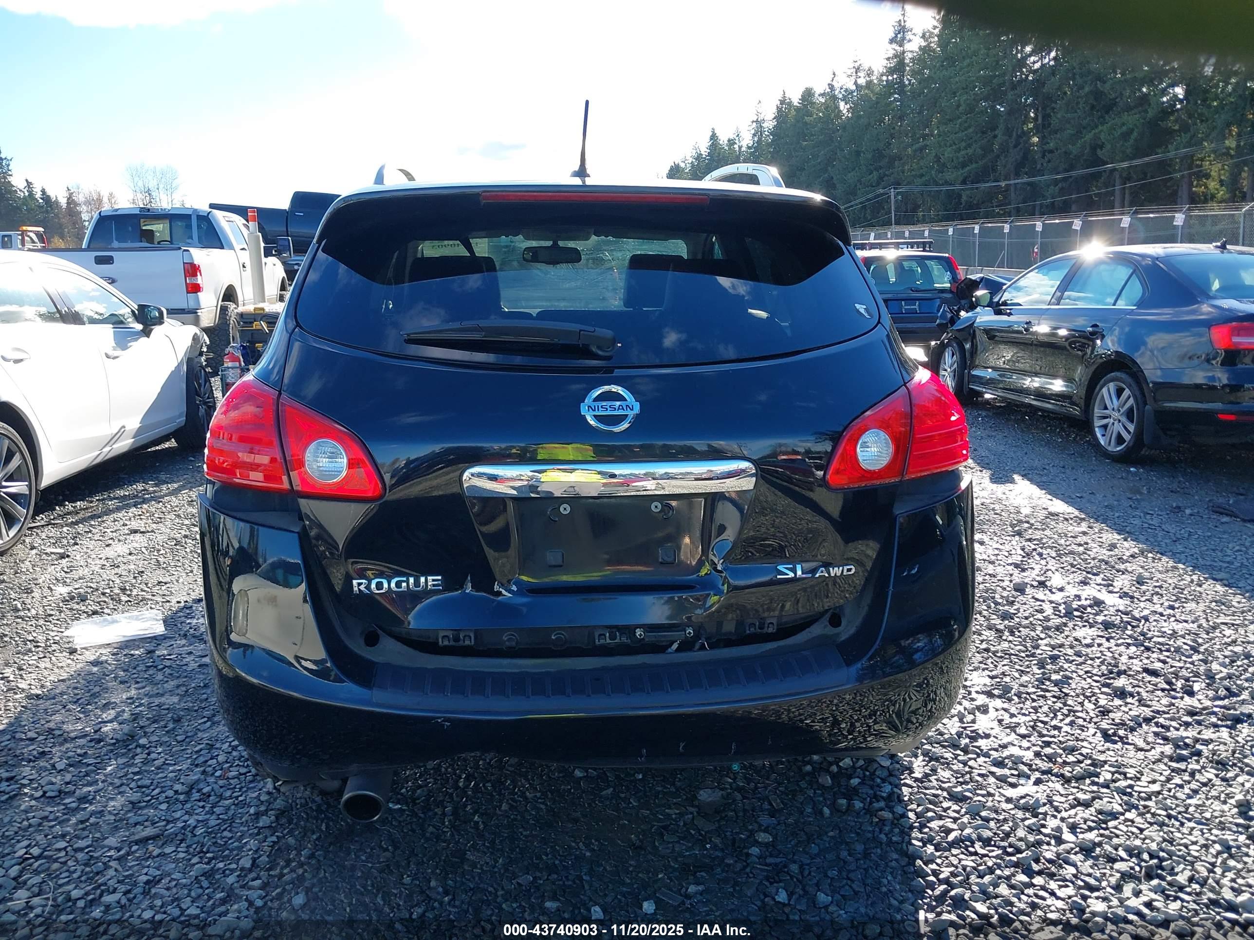 NISSAN ROGUE image 6