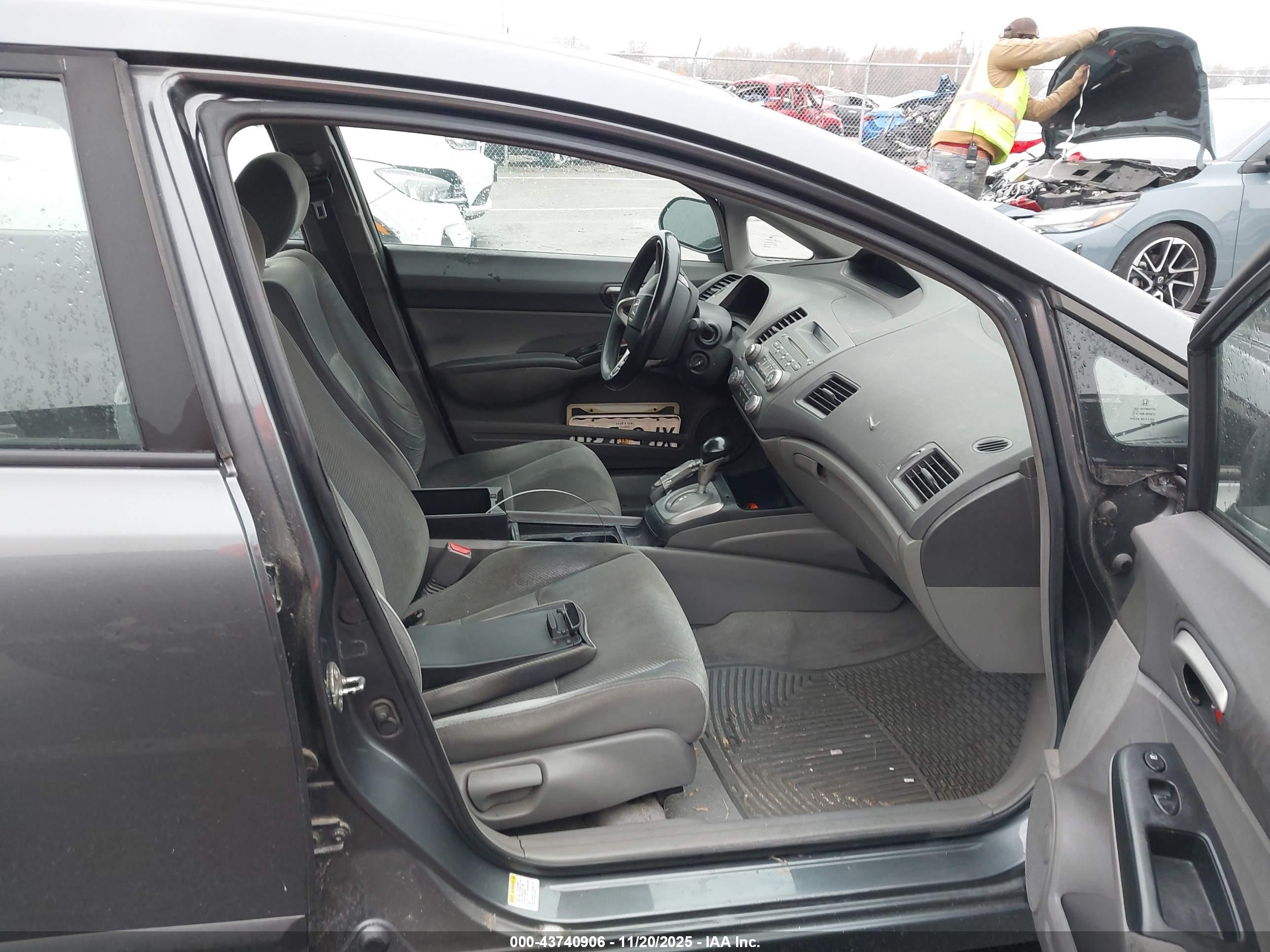 HONDA CIVIC image 5