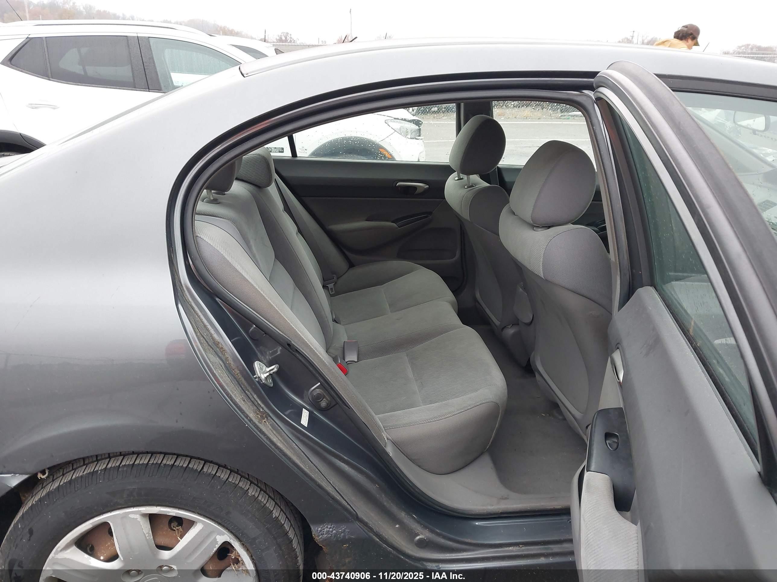 HONDA CIVIC image 8