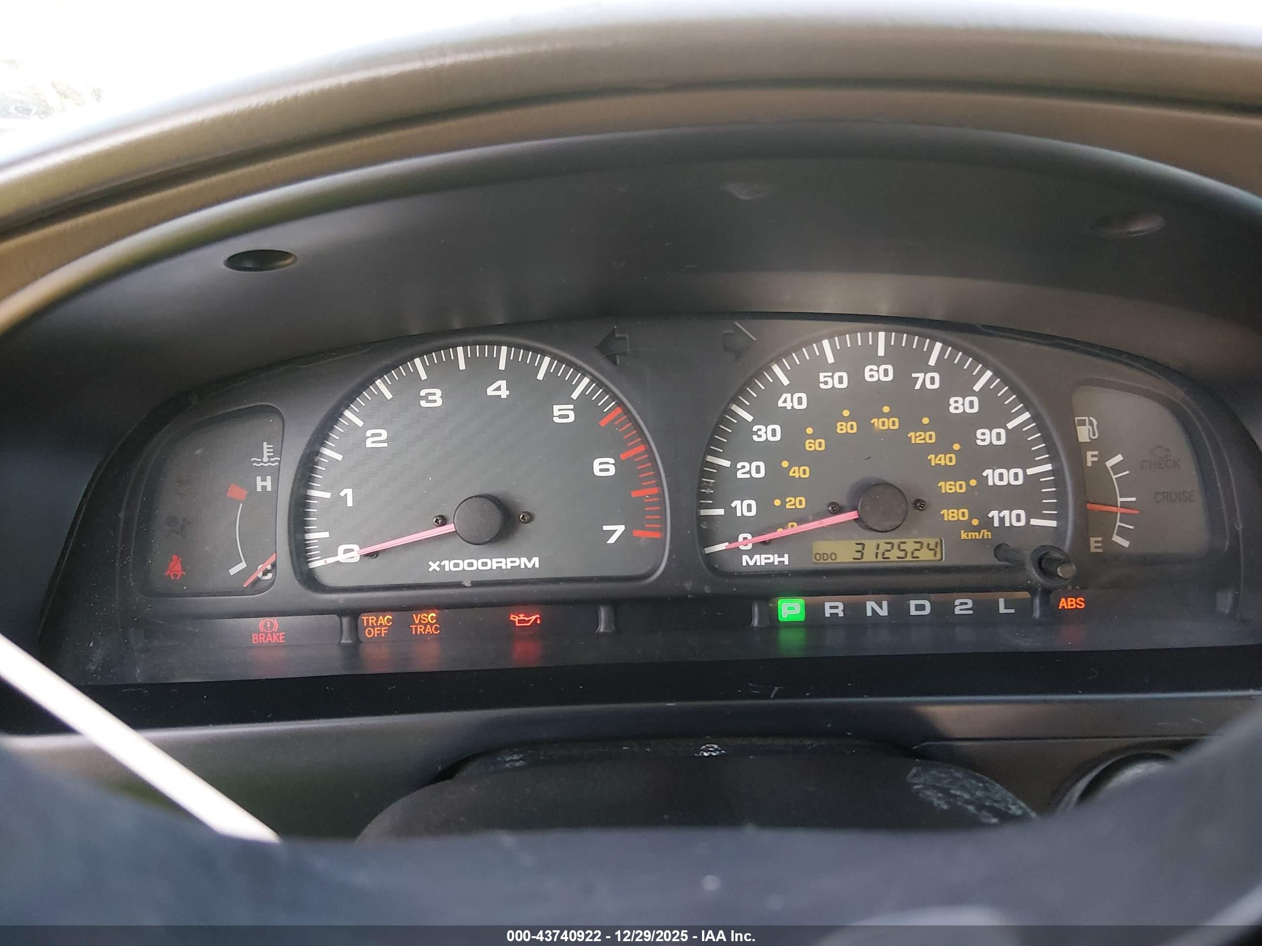 TOYOTA 4RUNNER image 7