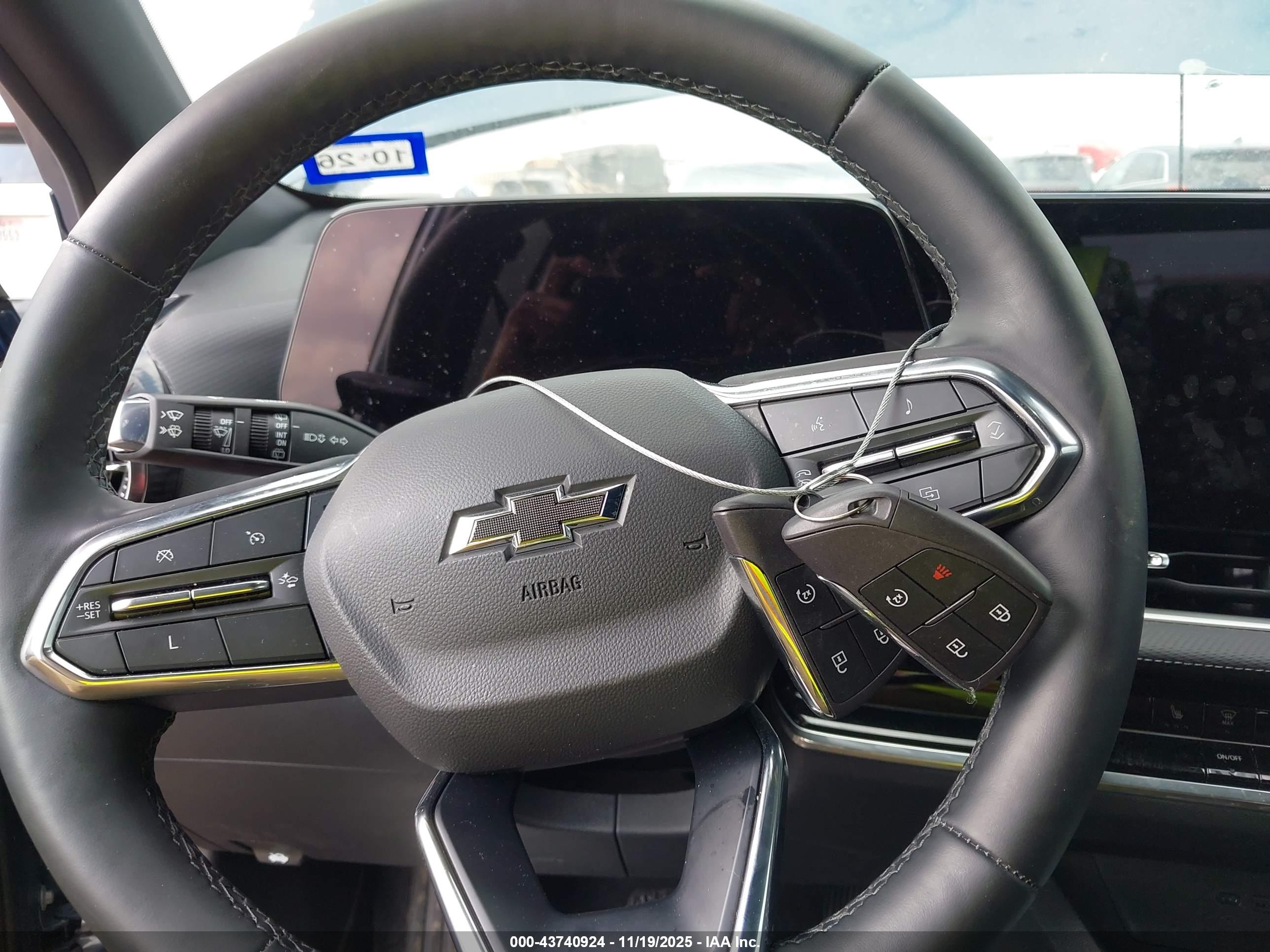 CHEVROLET EQUINOX image 11