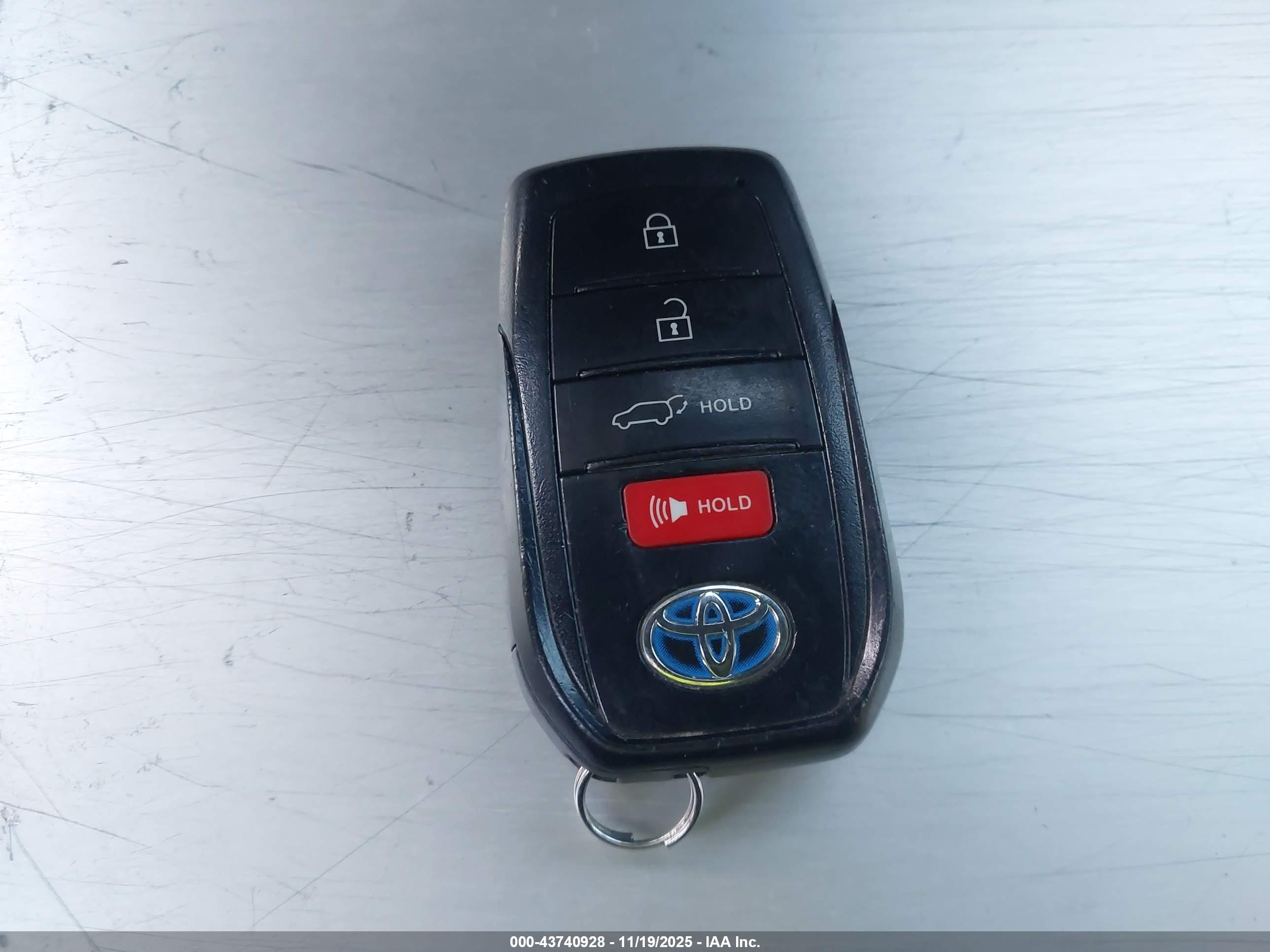 TOYOTA VENZA image 11