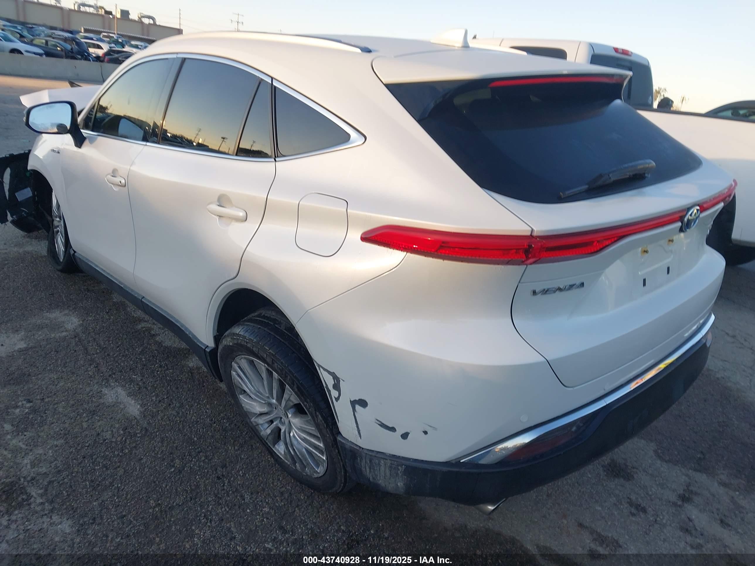 TOYOTA VENZA image 3
