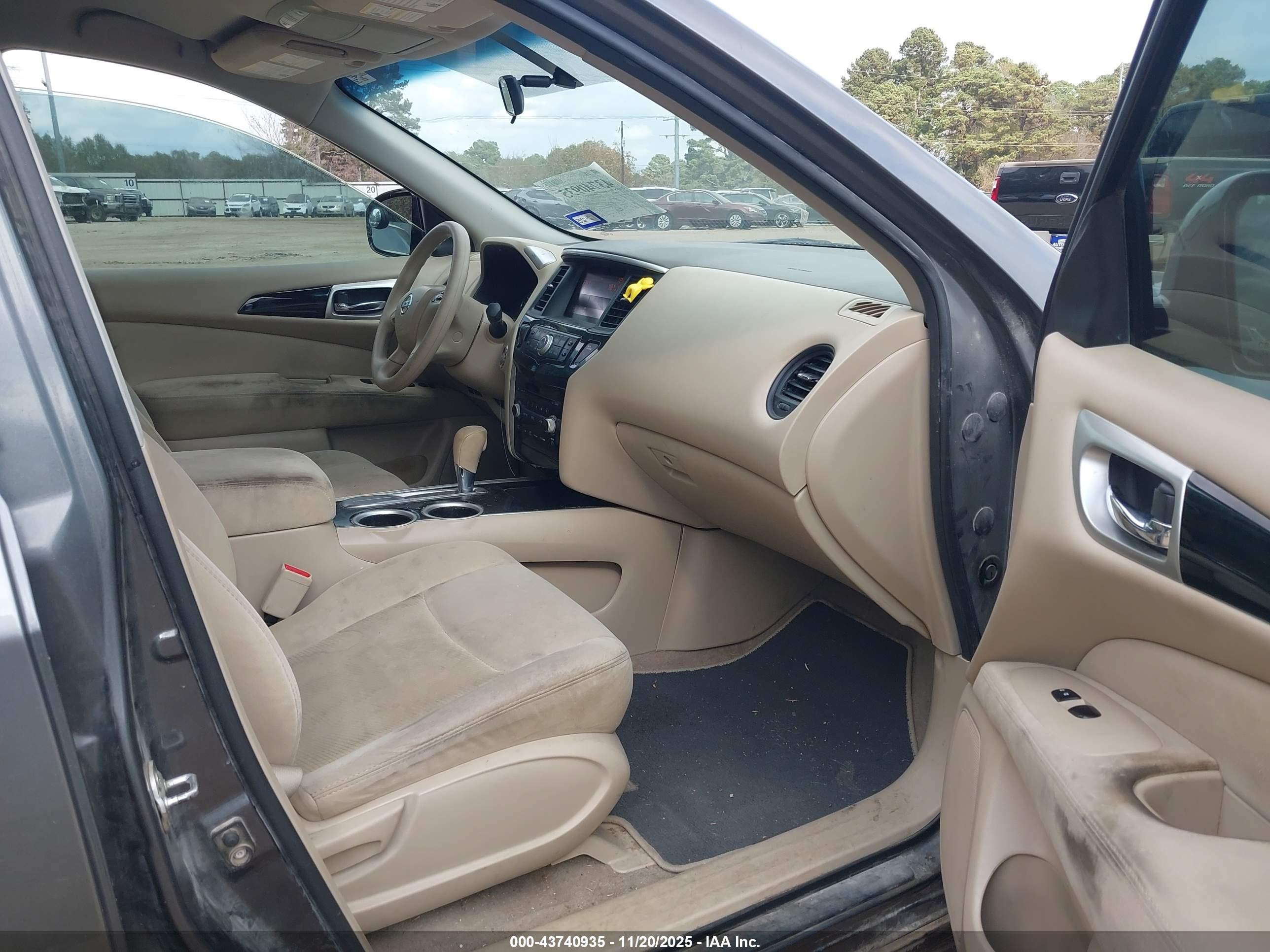 NISSAN PATHFINDER image 5