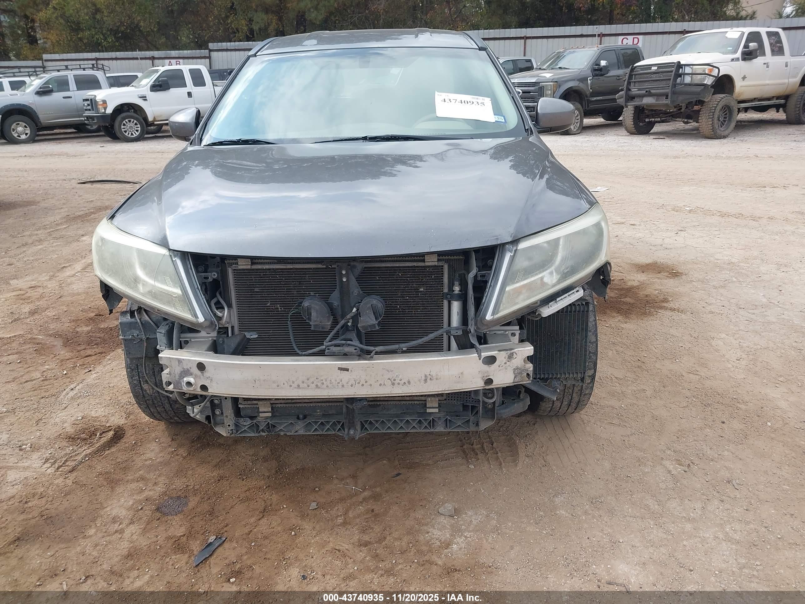 NISSAN PATHFINDER image 6