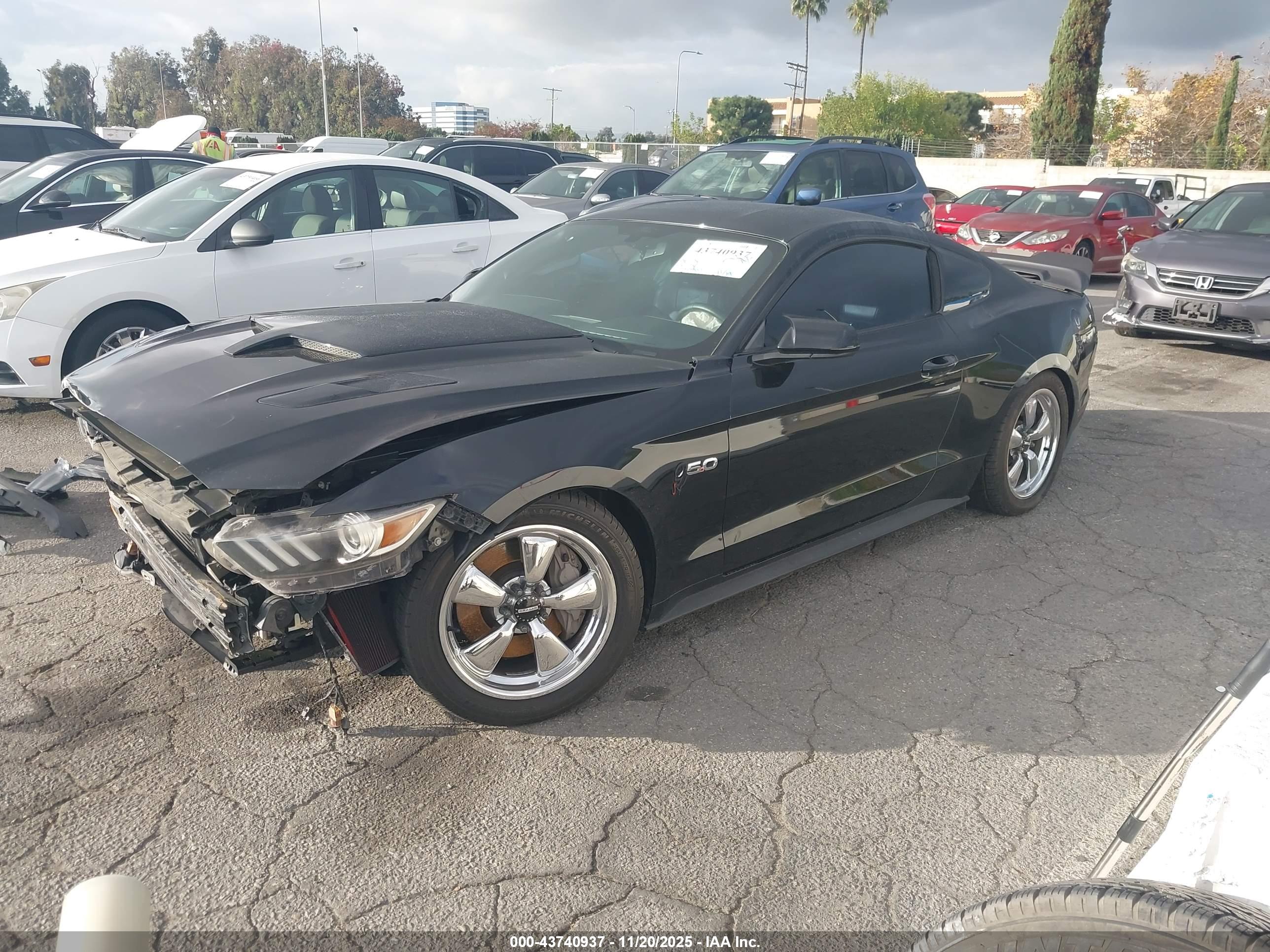FORD MUSTANG image 2