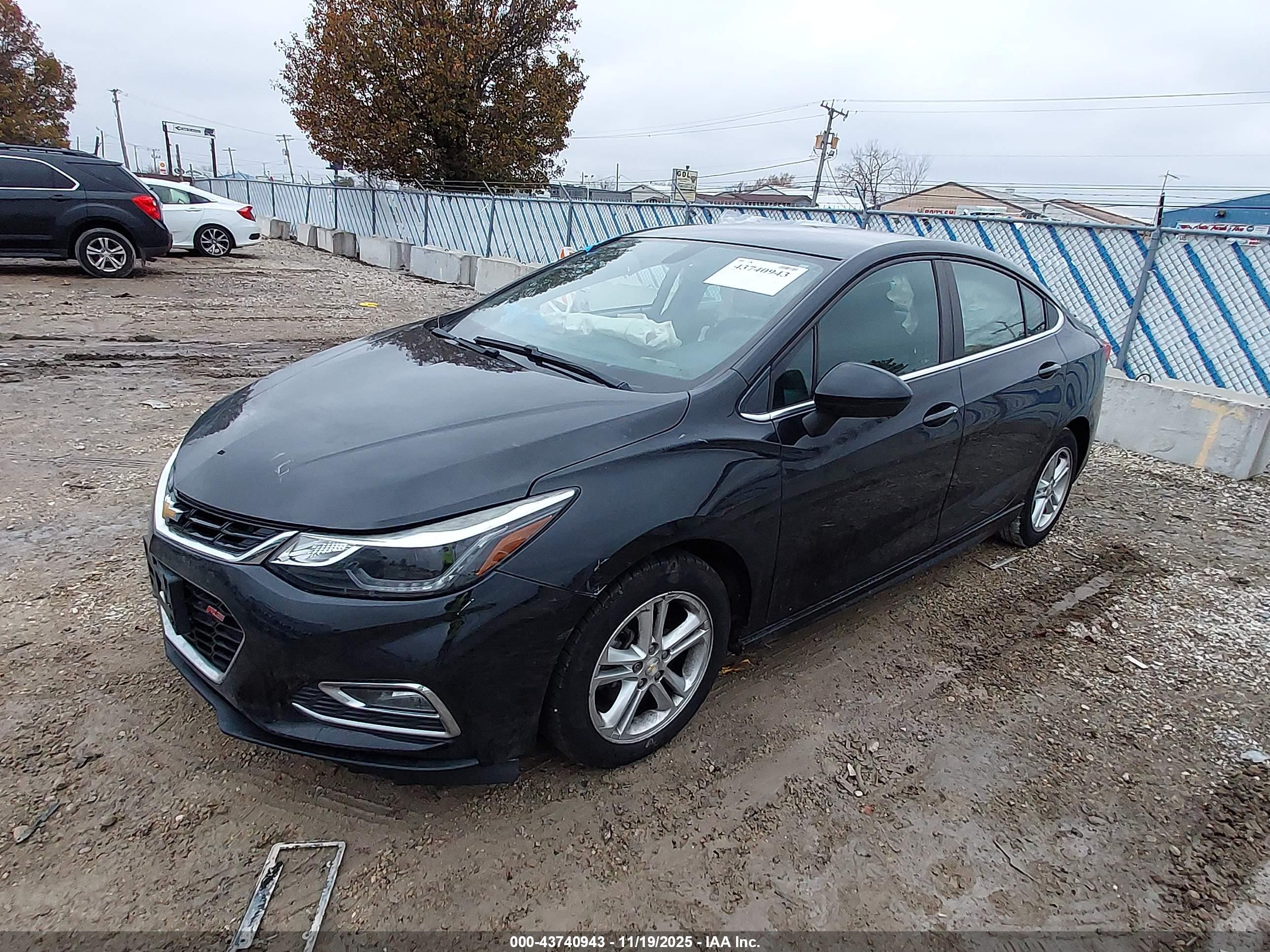 CHEVROLET CRUZE image 2