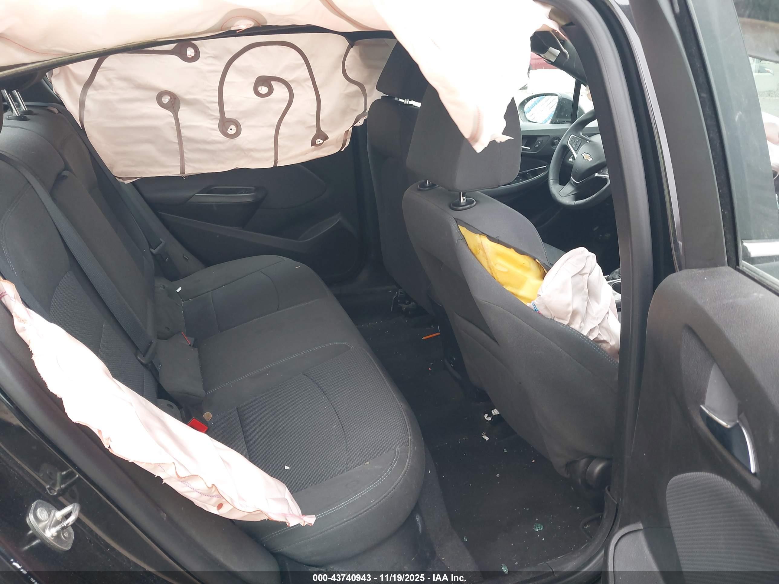 CHEVROLET CRUZE image 8