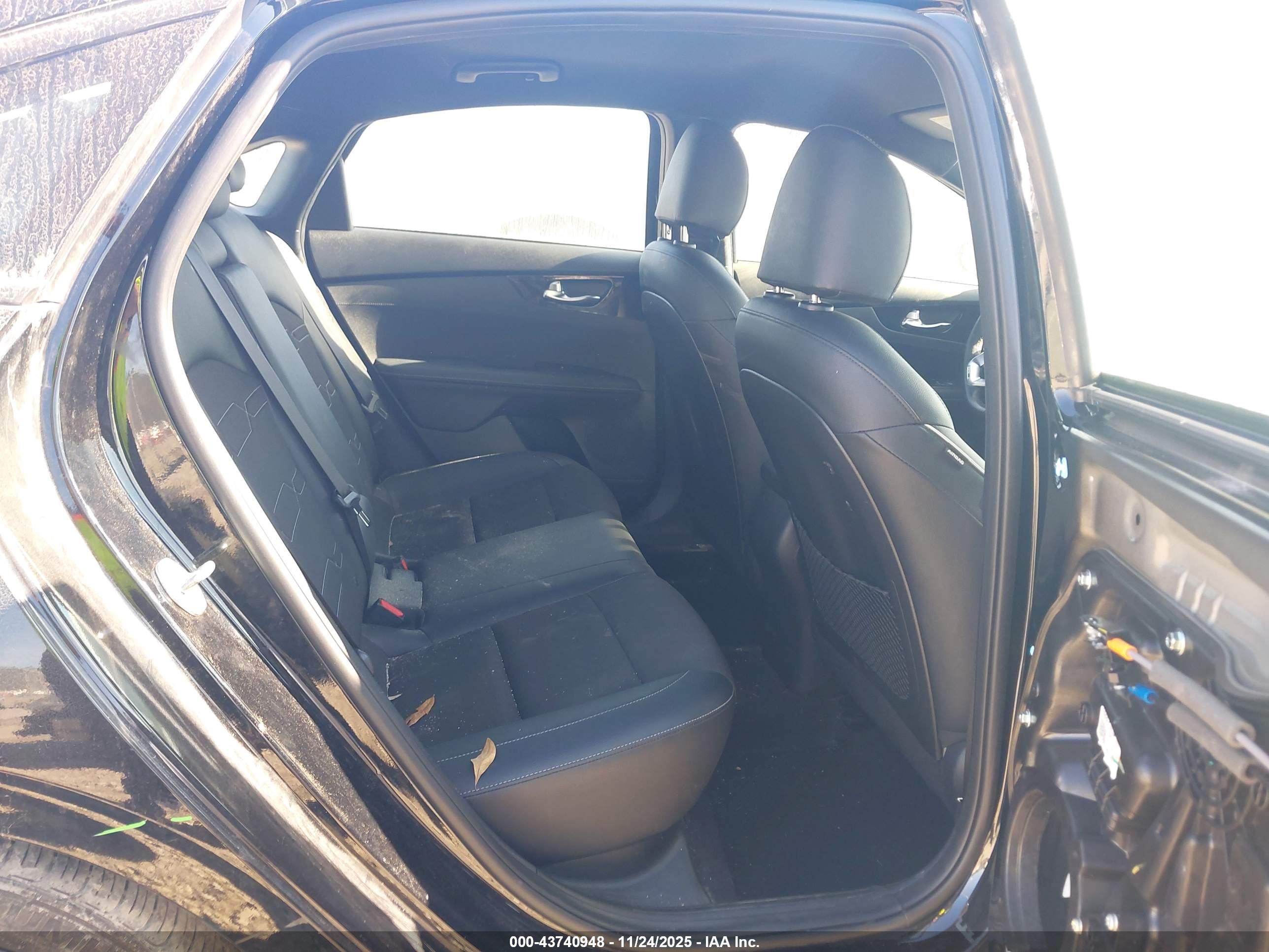 KIA FORTE image 8