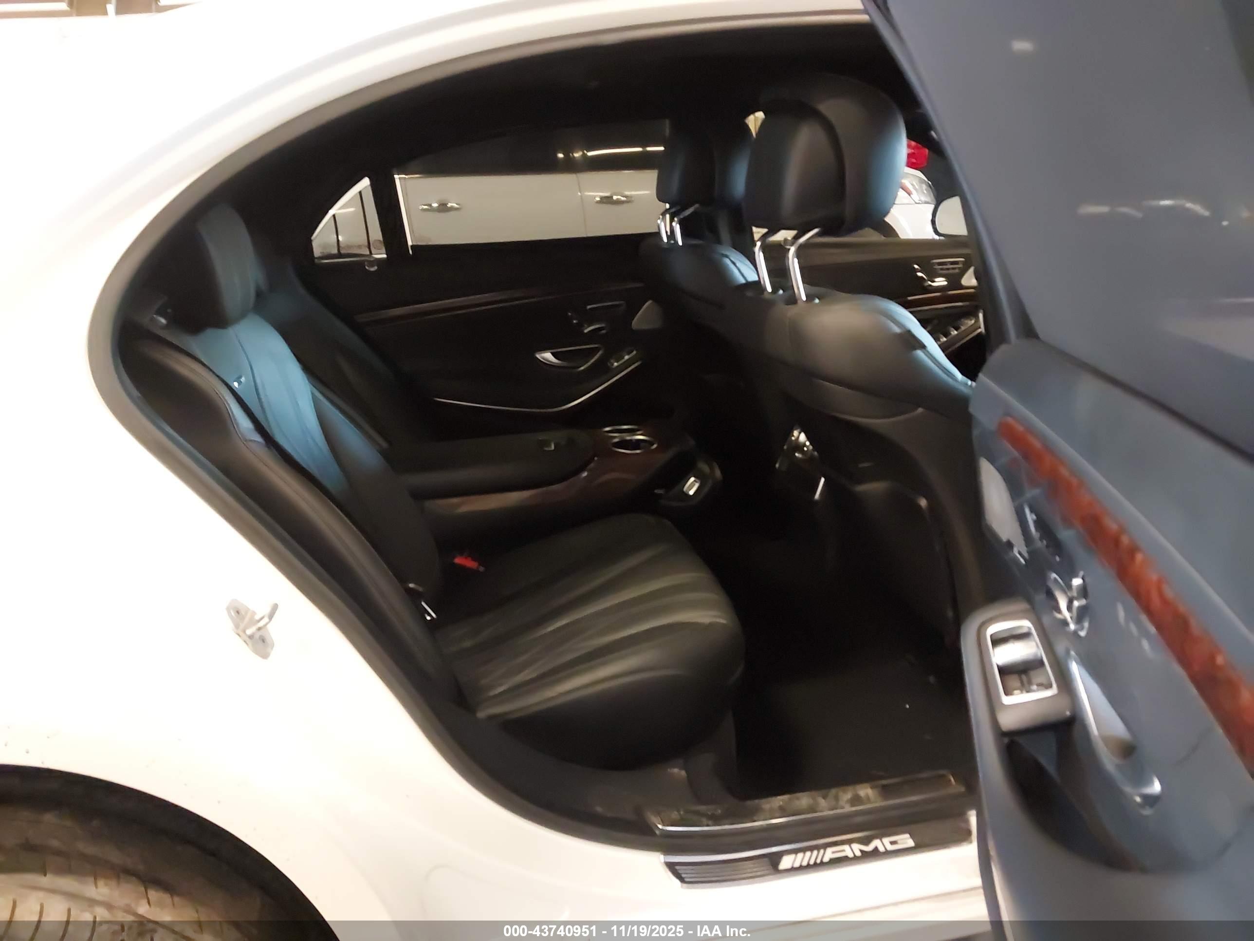 MERCEDES-BENZ S image 8