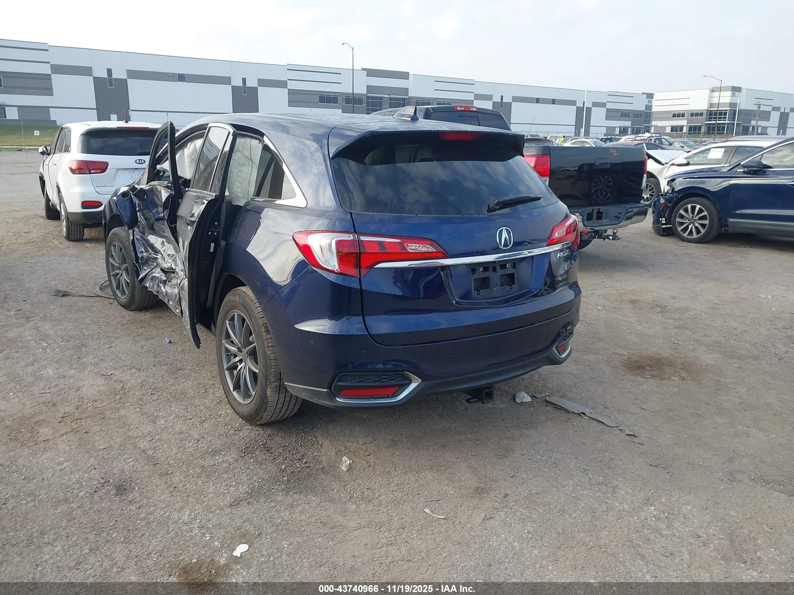 ACURA RDX image 3