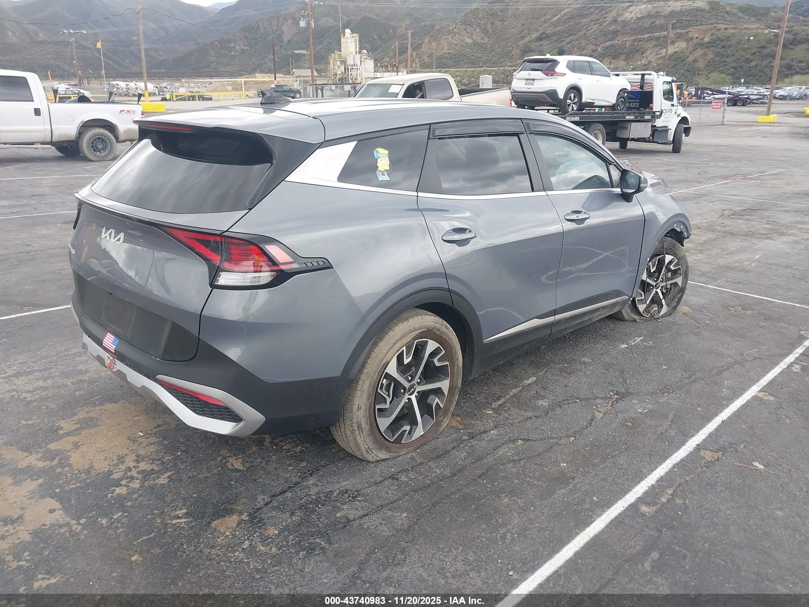 KIA SPORTAGE image 4