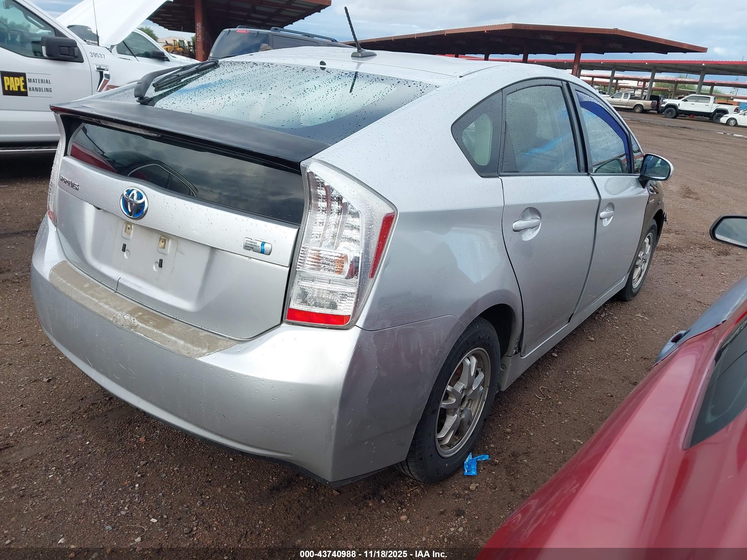 TOYOTA PRIUS image 4