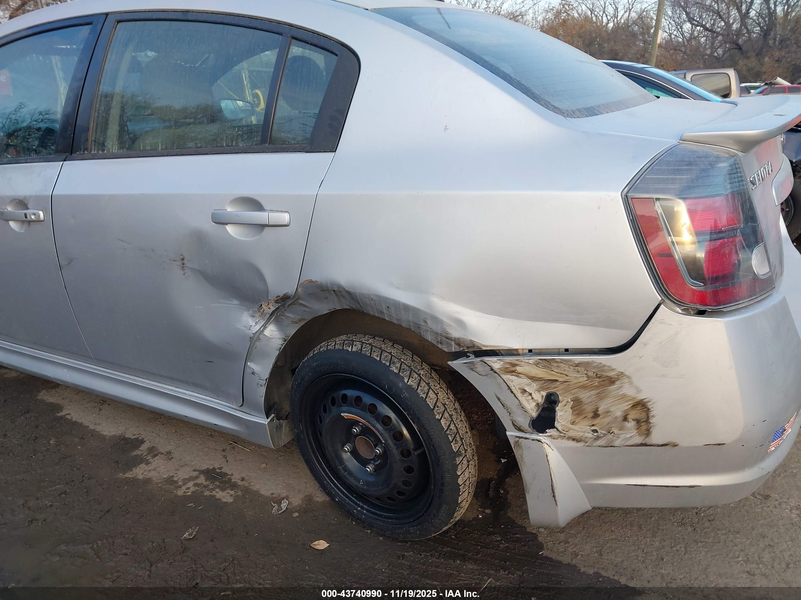 NISSAN SENTRA image 6