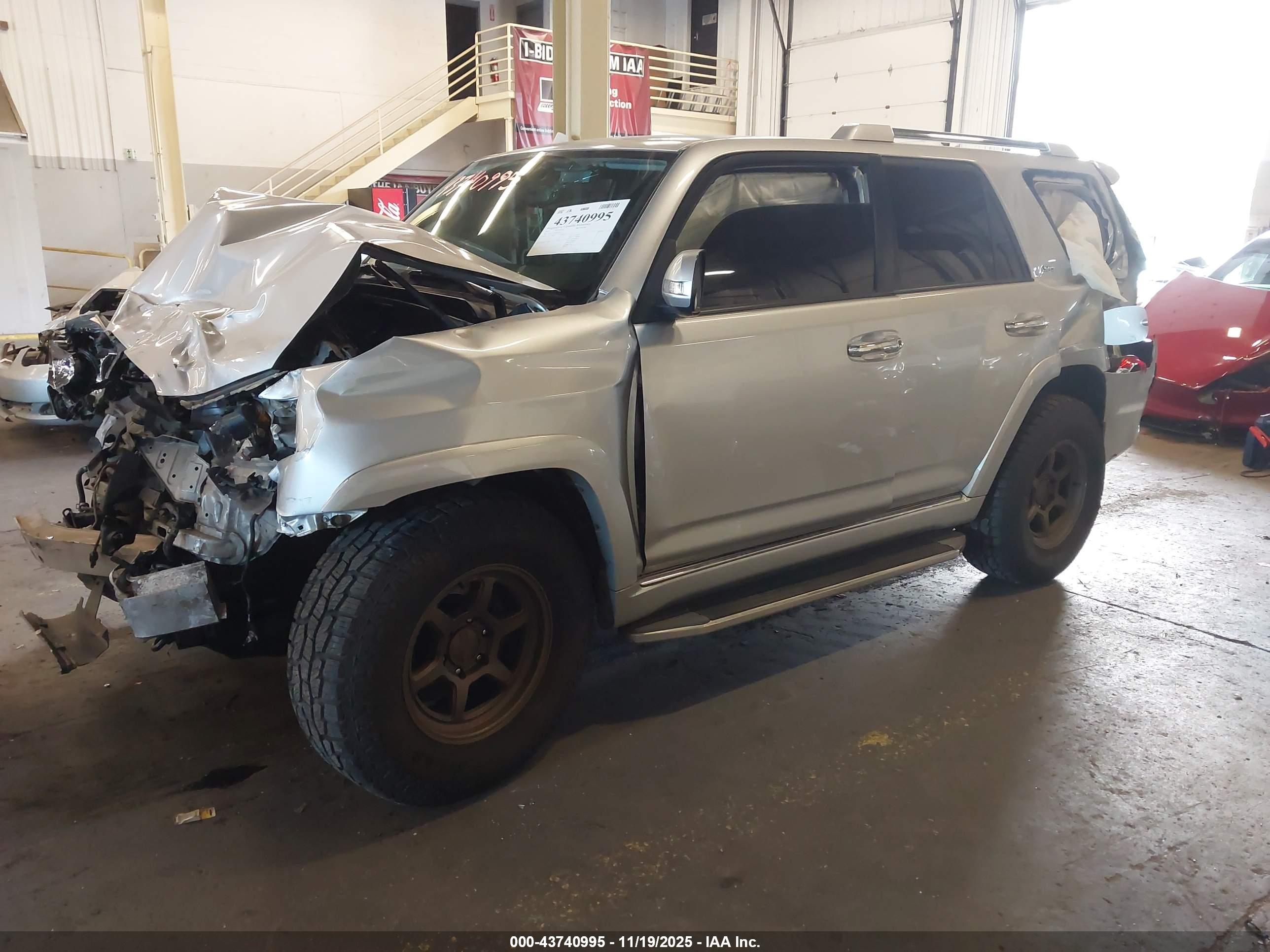 TOYOTA 4RUNNER image 2