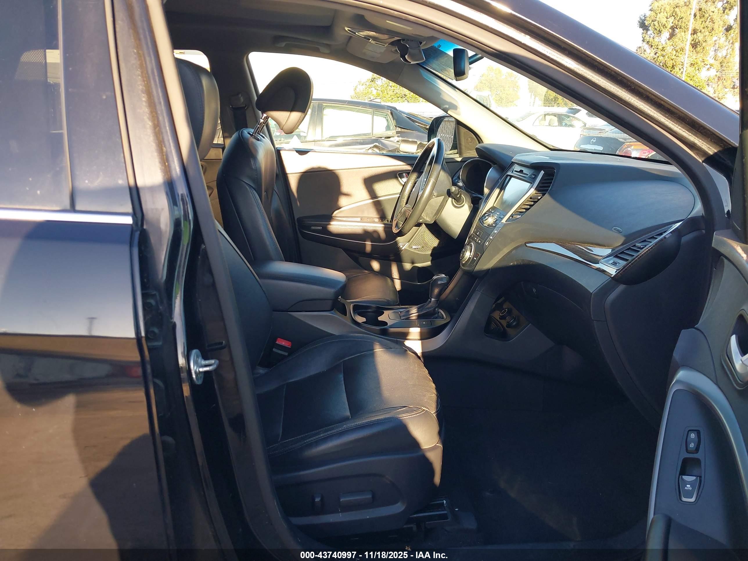 HYUNDAI SANTA image 5