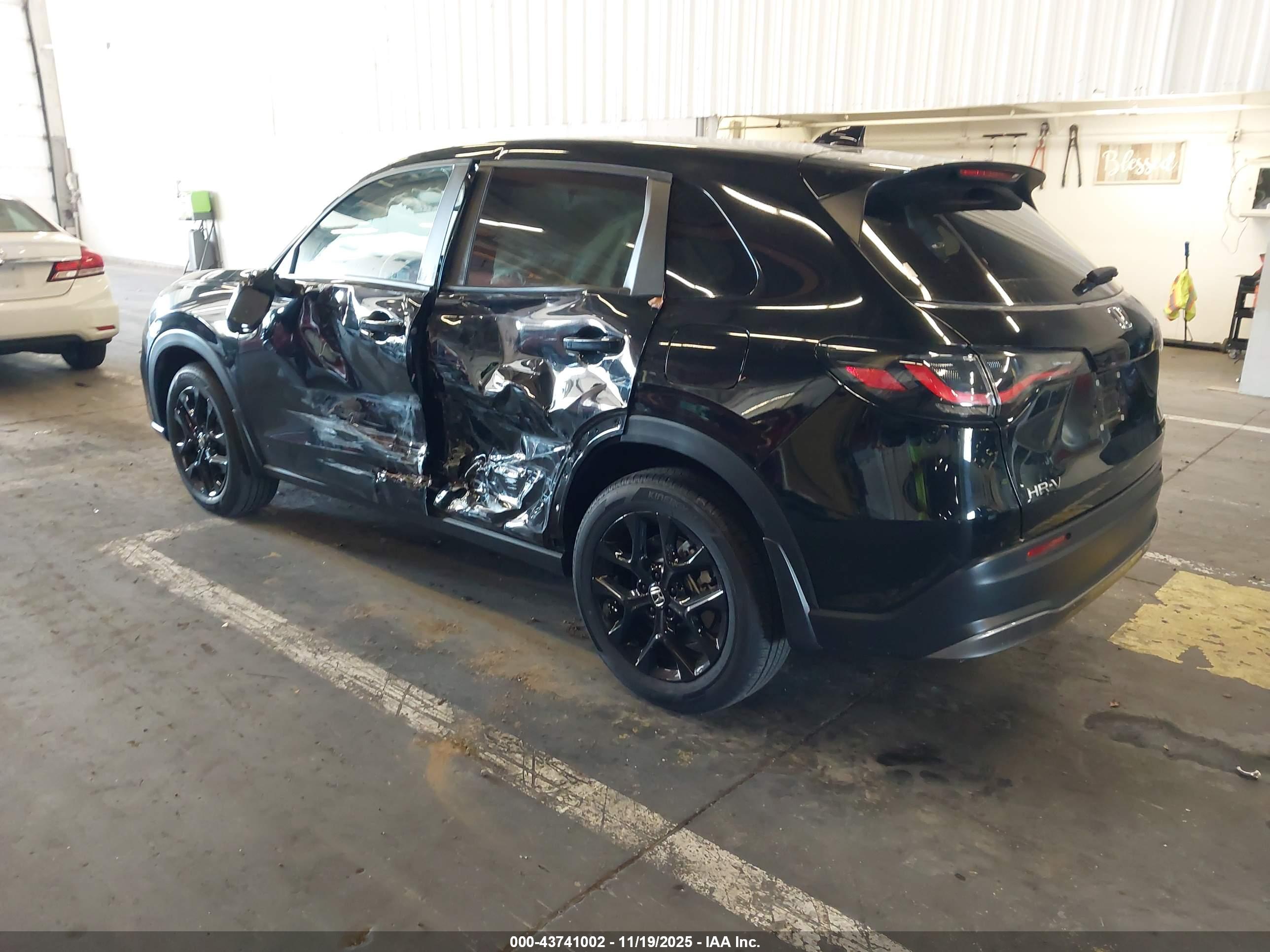 HONDA HR-V image 3