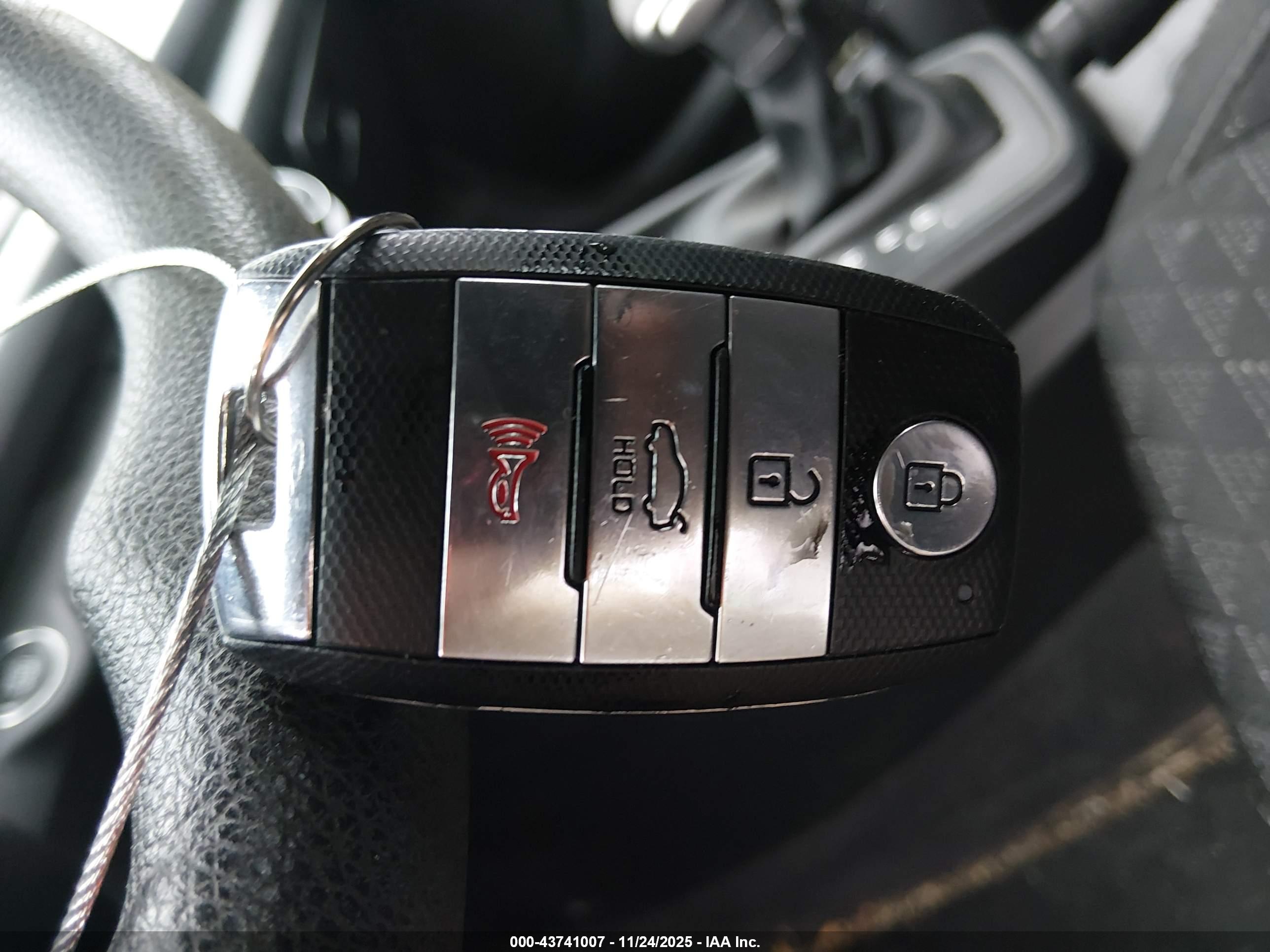 KIA RIO image 11