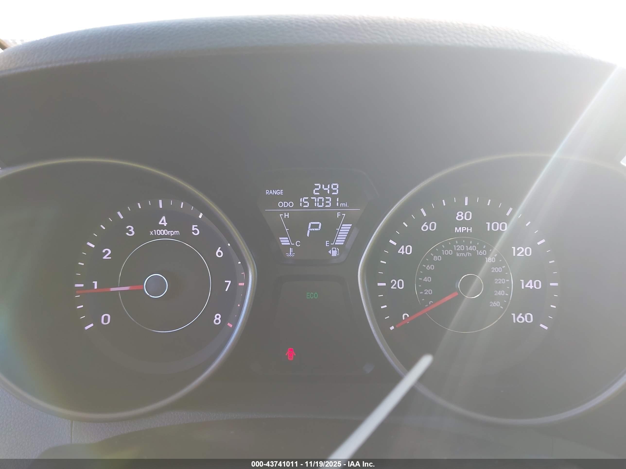 HYUNDAI ELANTRA image 7