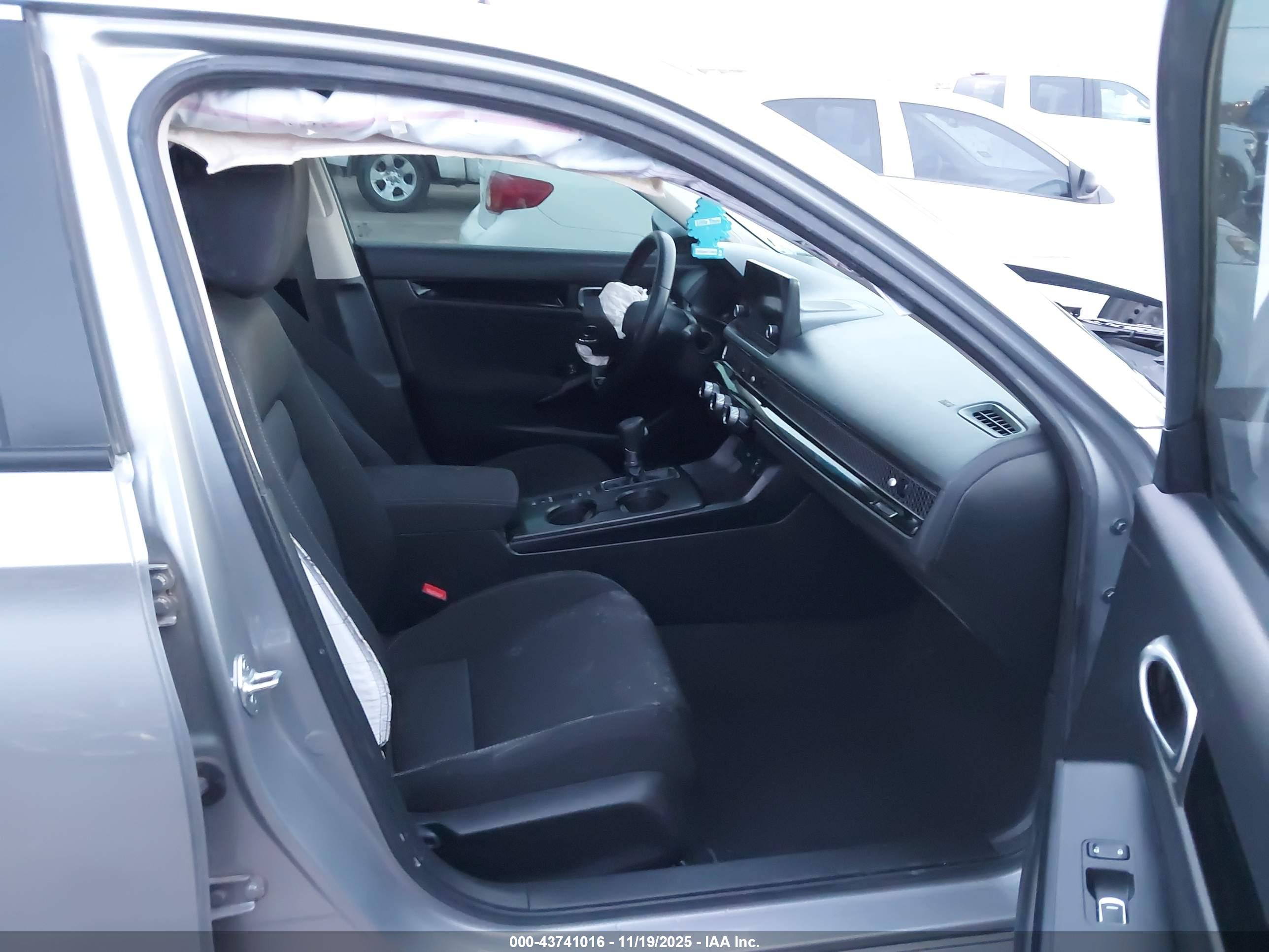 HONDA CIVIC image 5