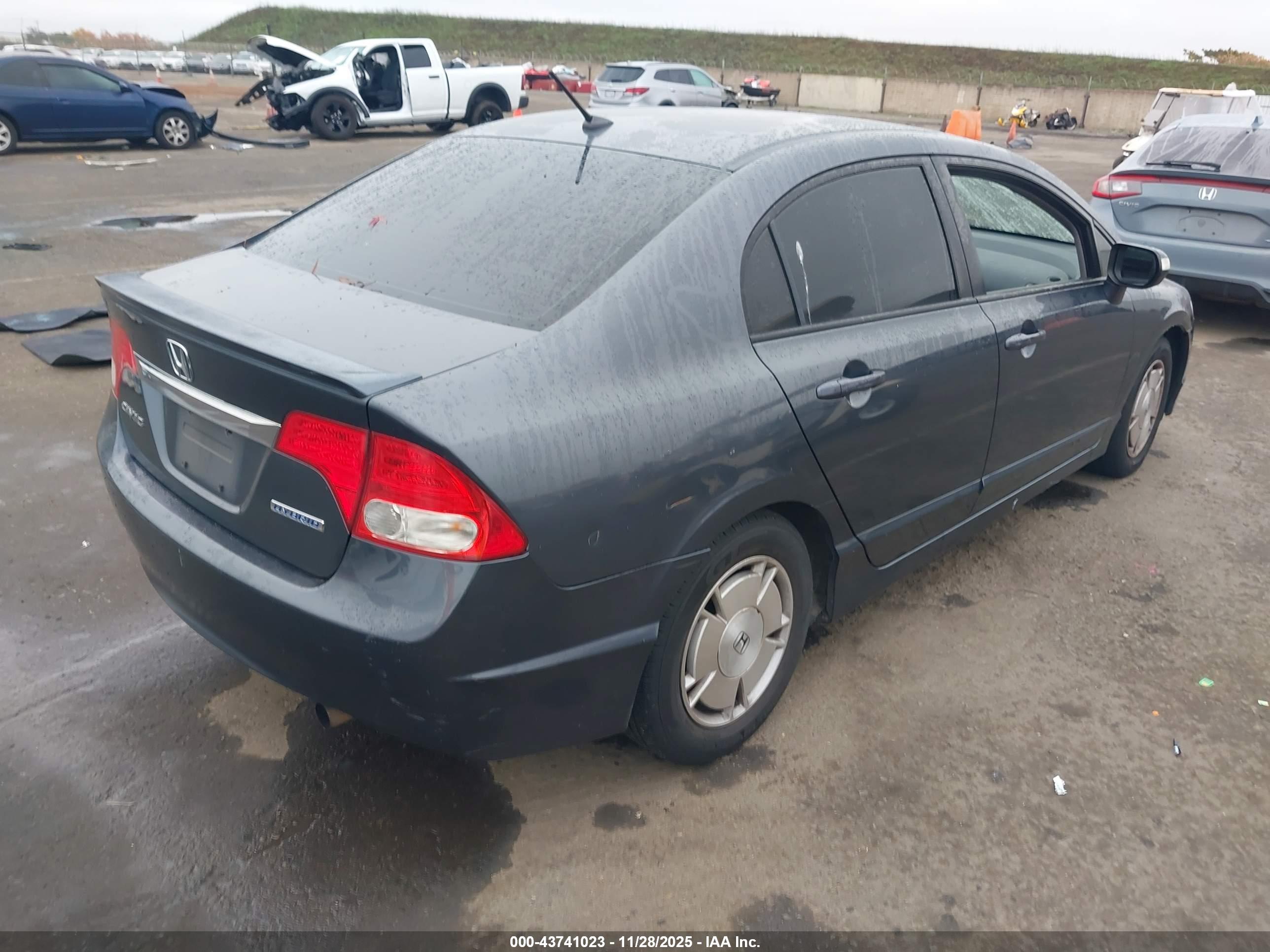 HONDA CIVIC image 4