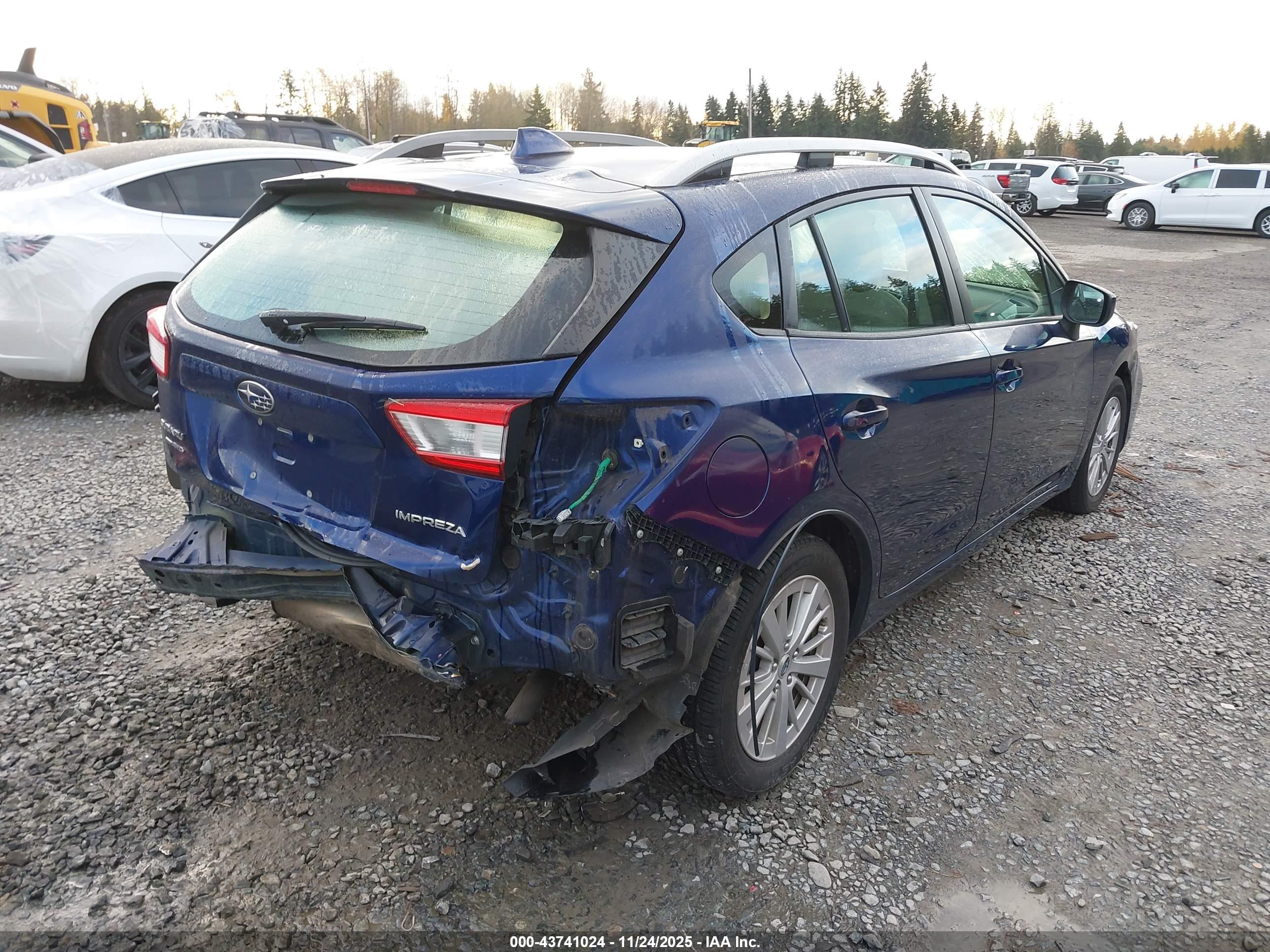 SUBARU IMPREZA image 4