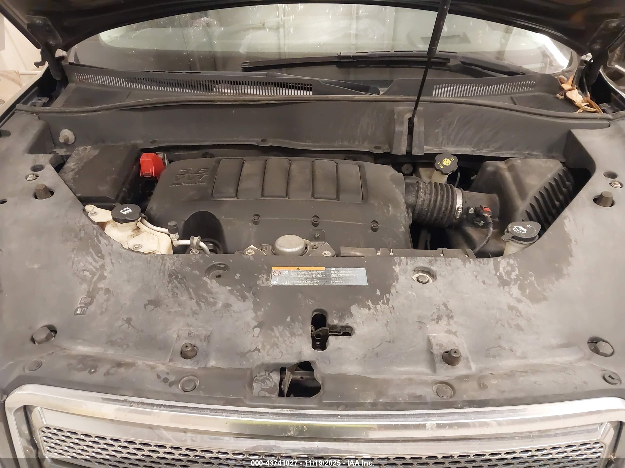 GMC ACADIA image 10