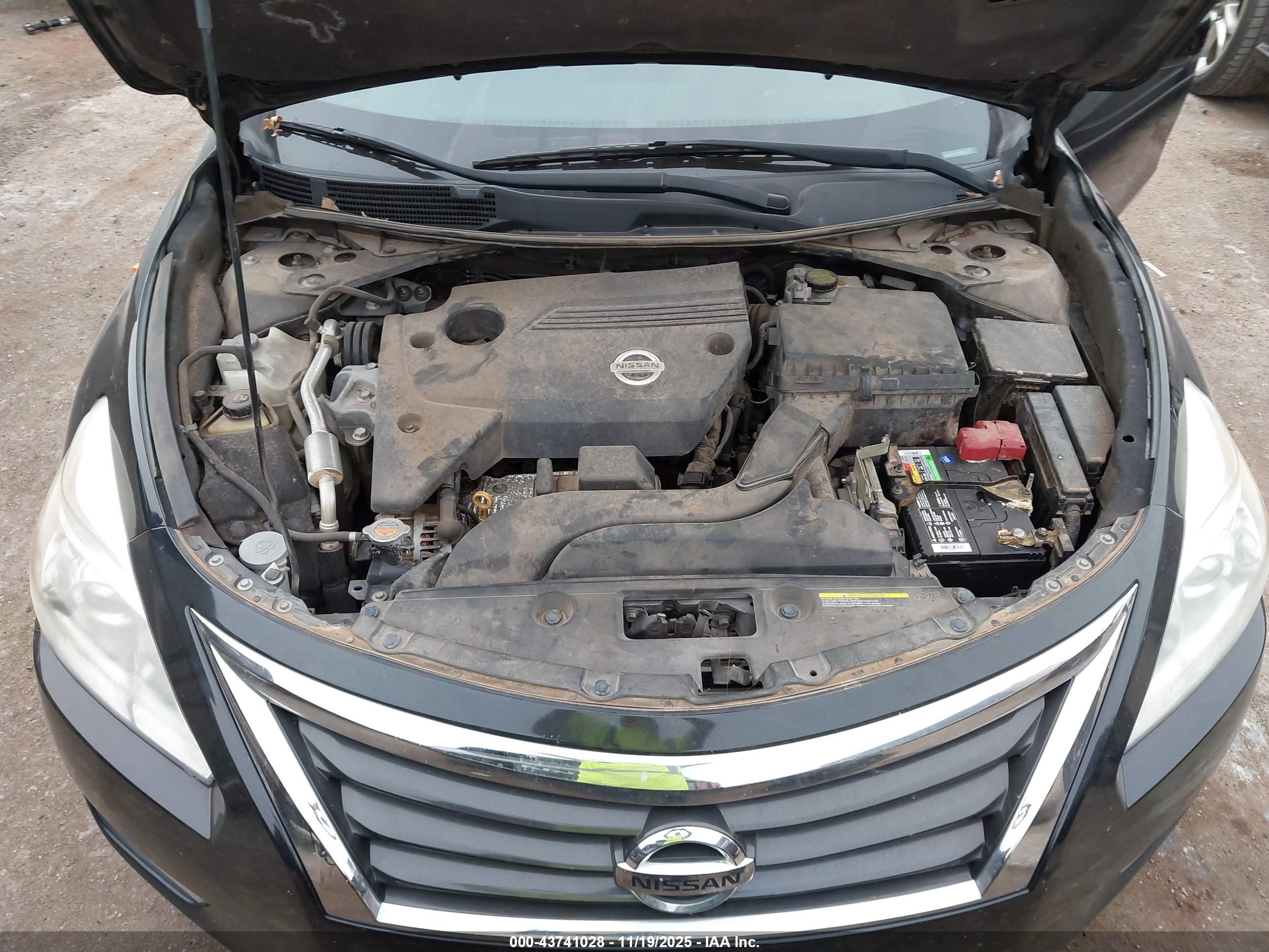 NISSAN ALTIMA image 10